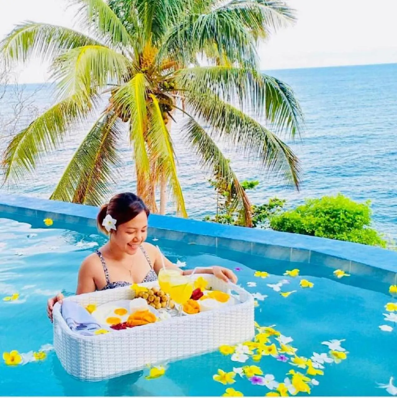 Swimming pool in Bintana Sa Paraiso