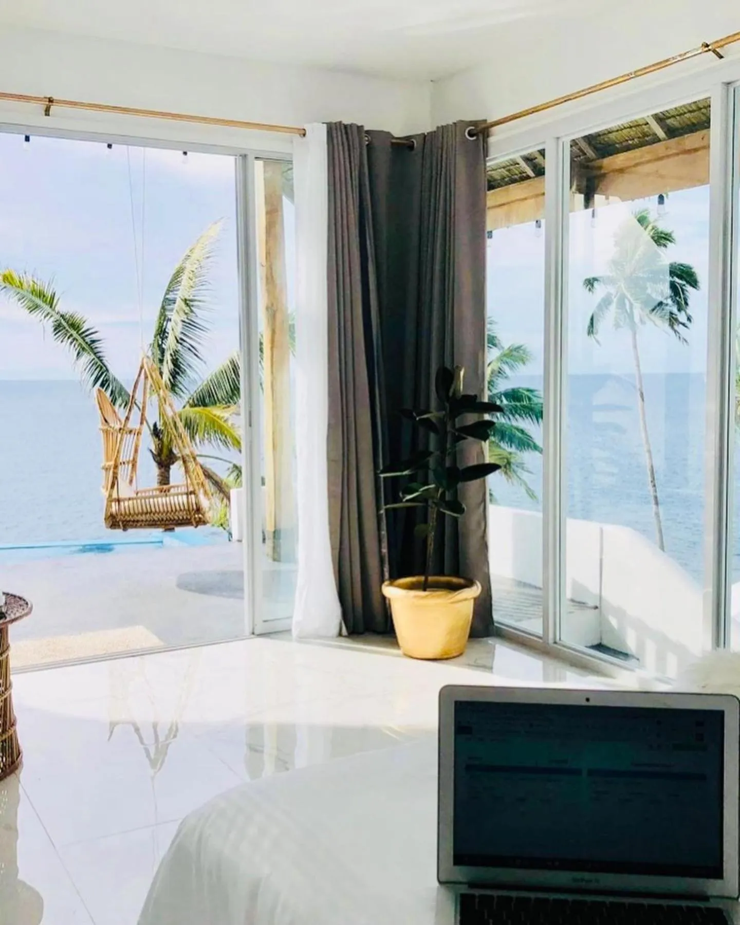 Bed in Bintana Sa Paraiso