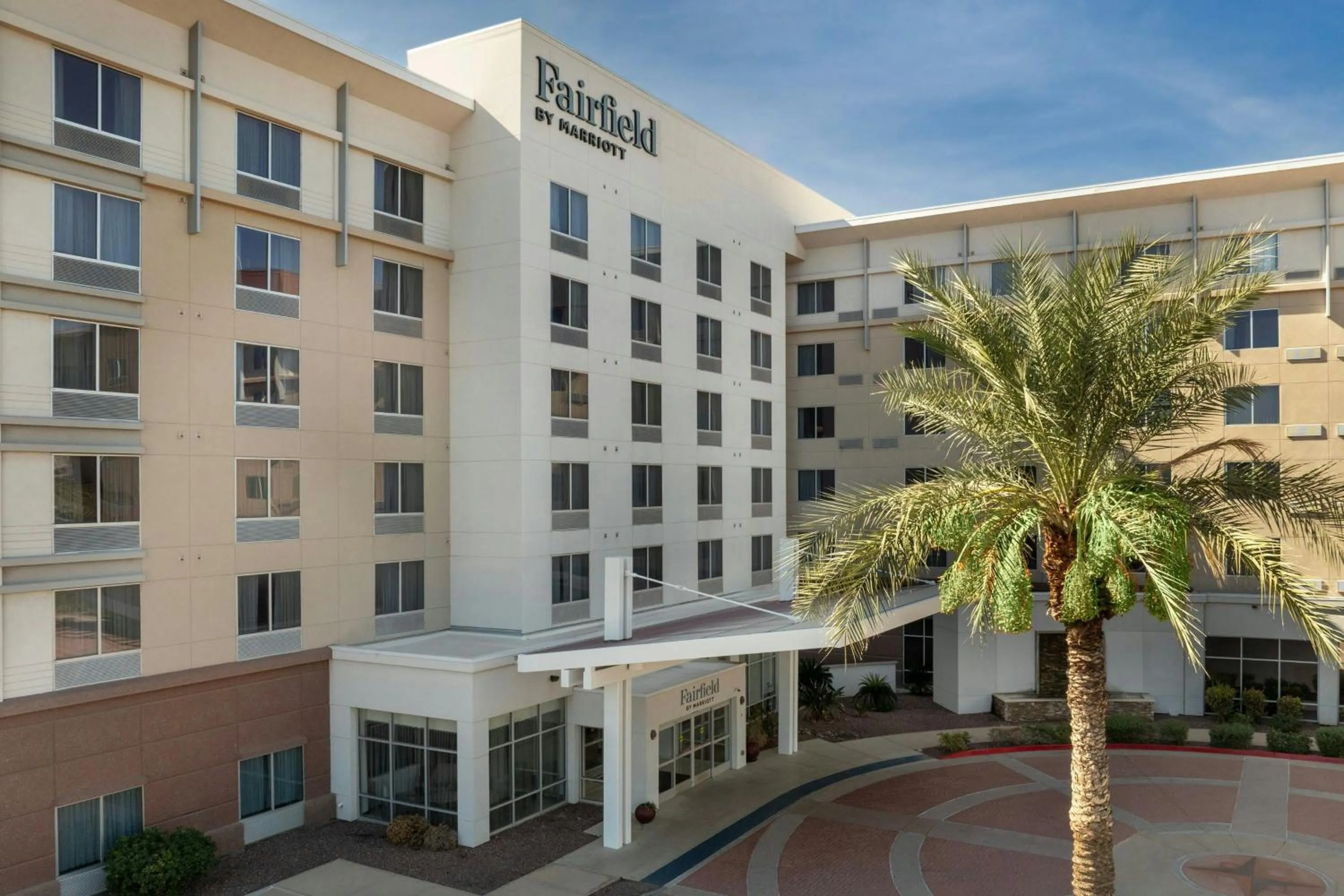 Property building in Fairfield Inn and Suites Phoenix Chandler Fashion Center