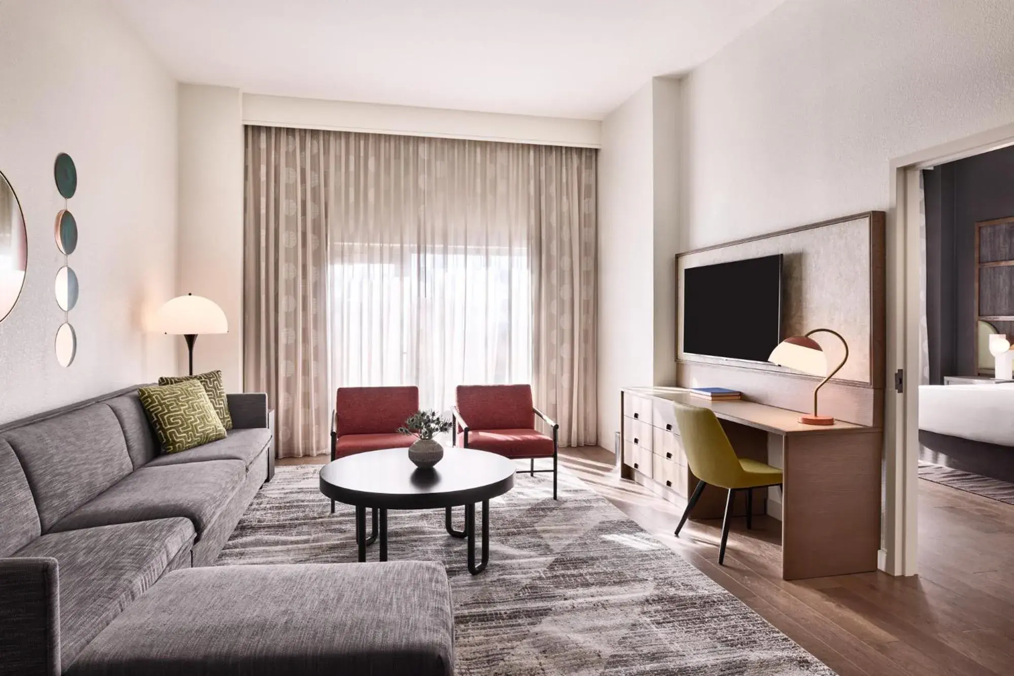 One-Bedroom King Suite in Renaissance Phoenix Glendale Hotel & Conference Center One-Bedroom King Suite in Renaissance Phoenix Glendale Hotel & Conference Center