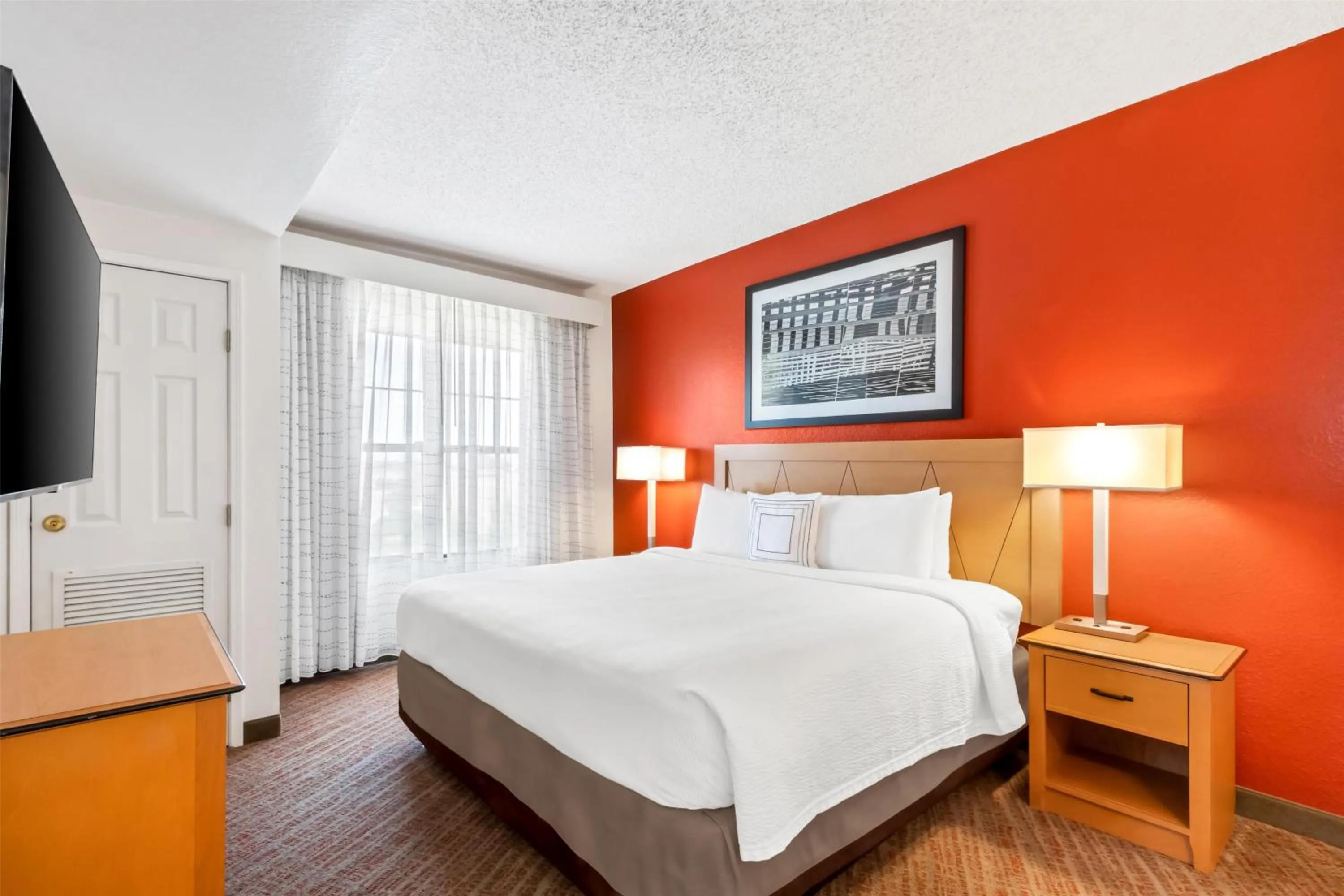 Photo of the whole room, Bed in Sonesta ES Suites Phoenix Goodyear