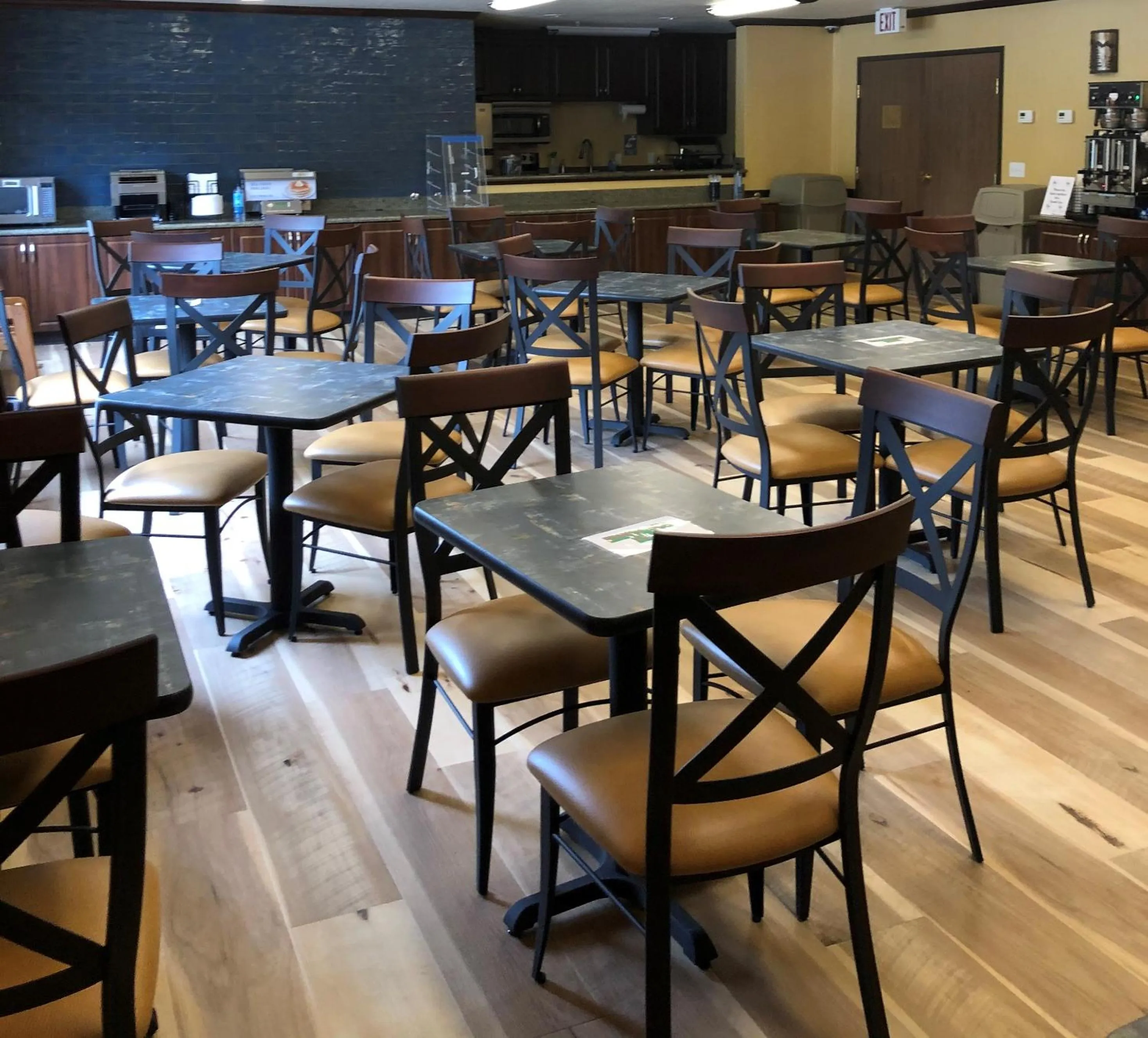 Breakfast in Yellowstone West Gate Hotel