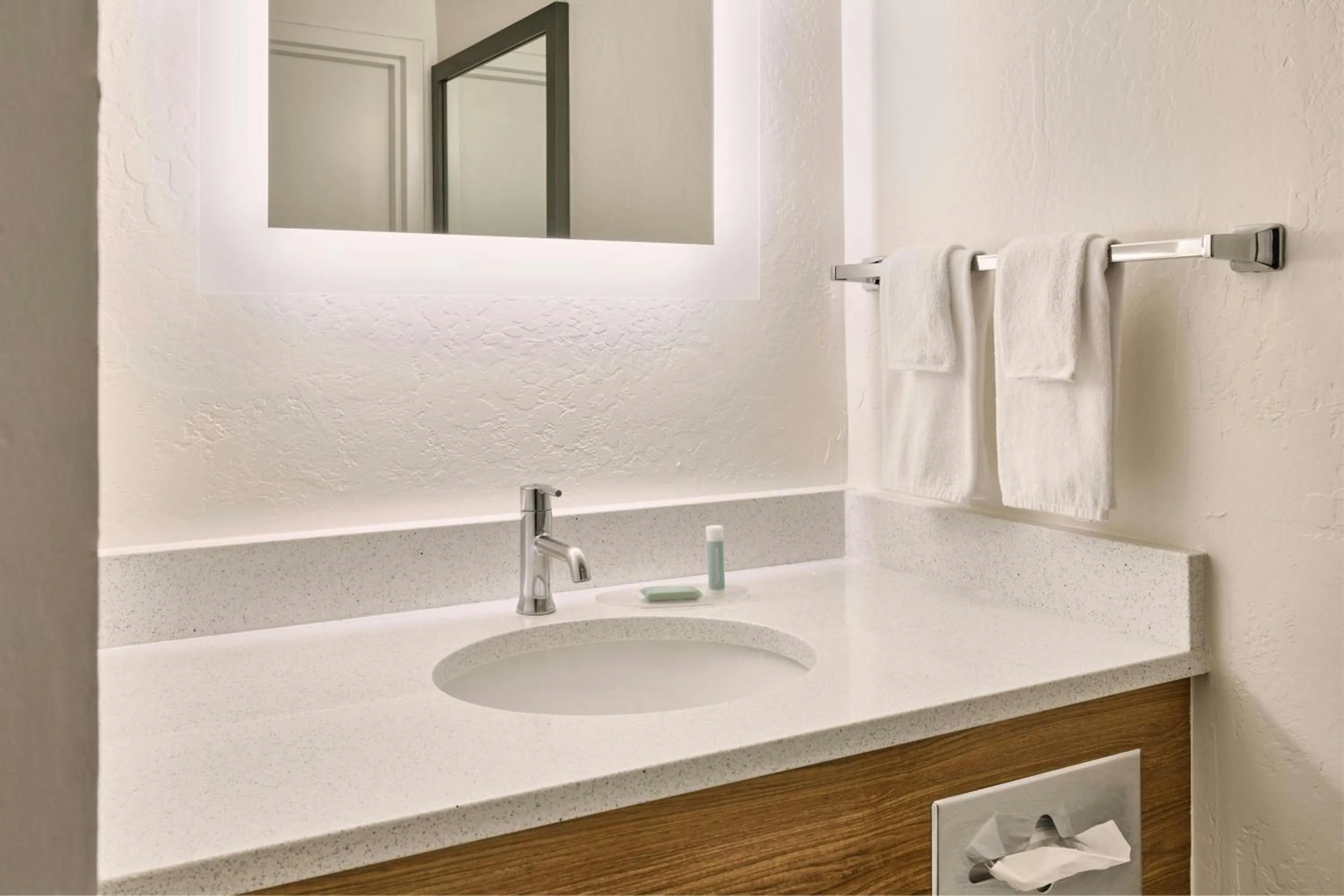 Photo of the whole room in SpringHill Suites Phoenix Glendale/Peoria