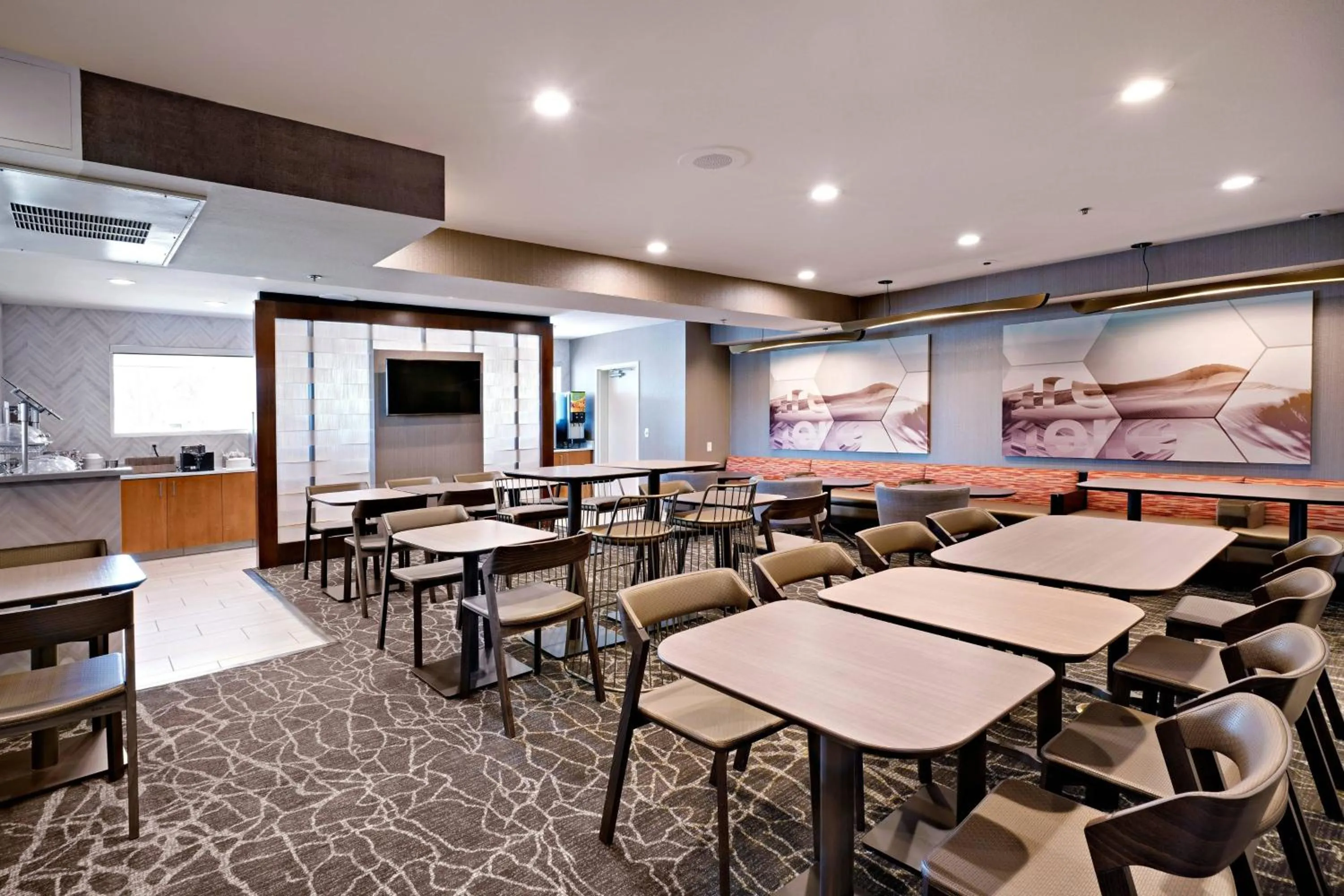 Restaurant/places to eat in SpringHill Suites Phoenix Glendale/Peoria