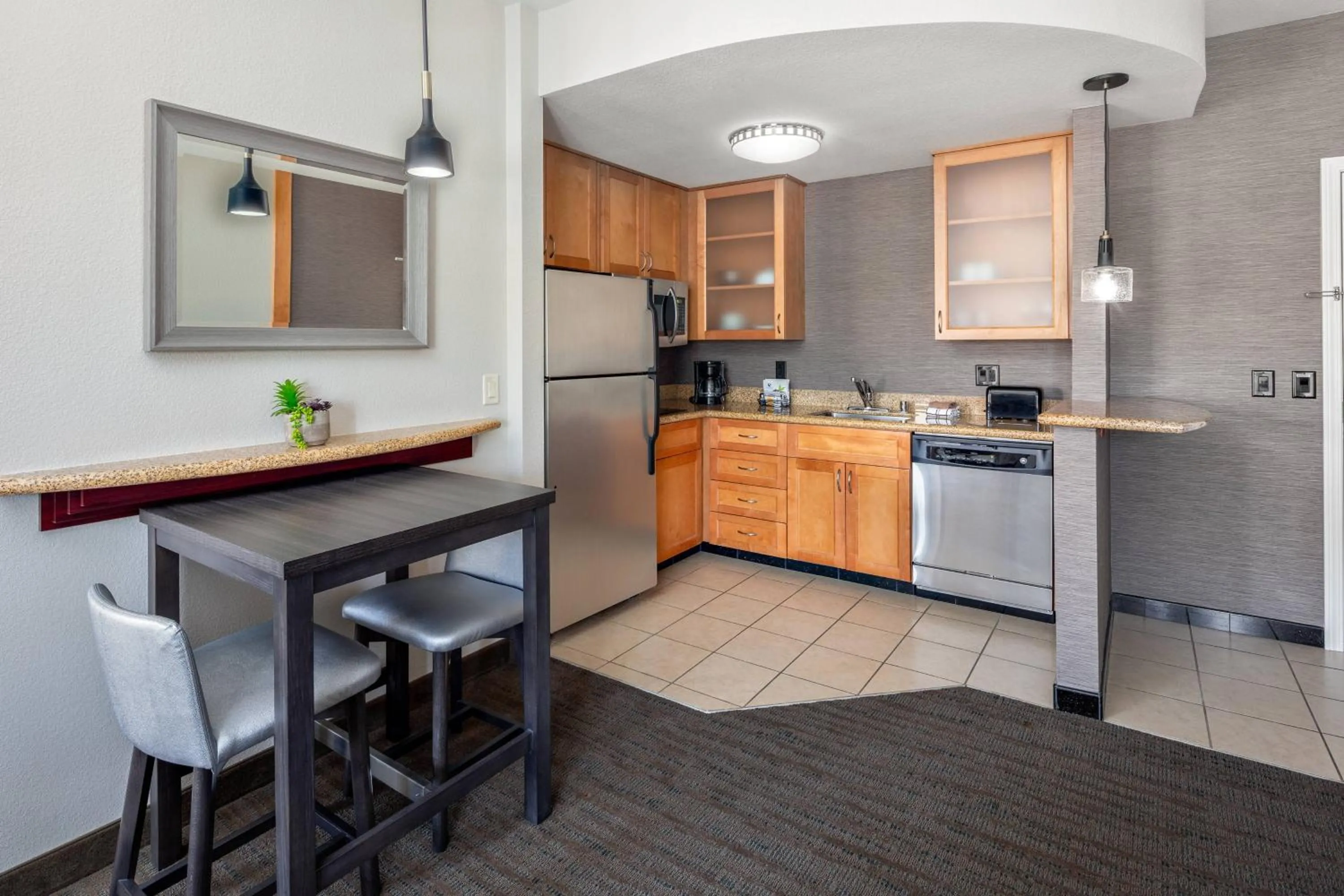 Kitchen or kitchenette in Residence Inn Phoenix NW/Surprise