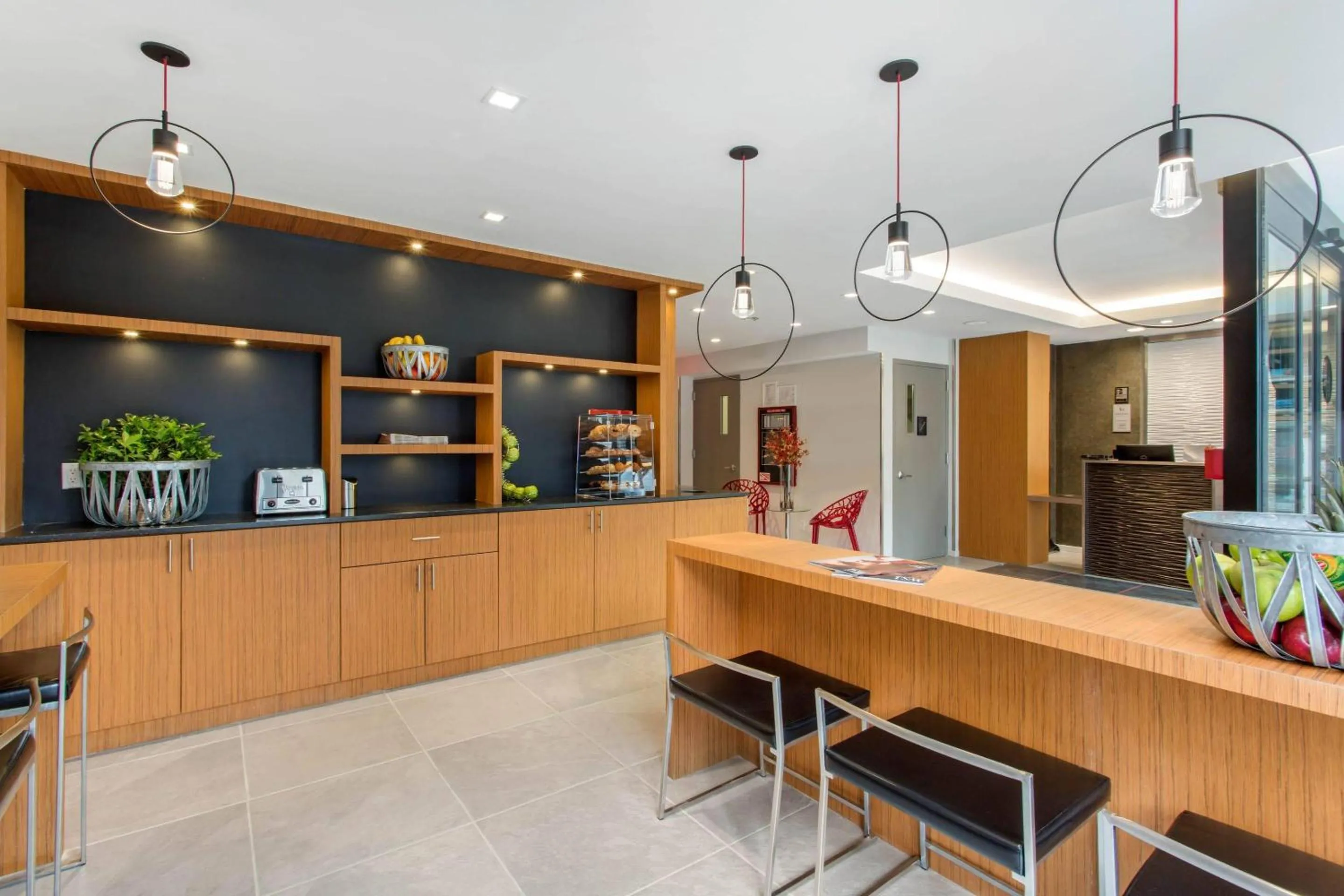 Breakfast in Insignia Hotel Brooklyn, an Ascend Collection Hotel