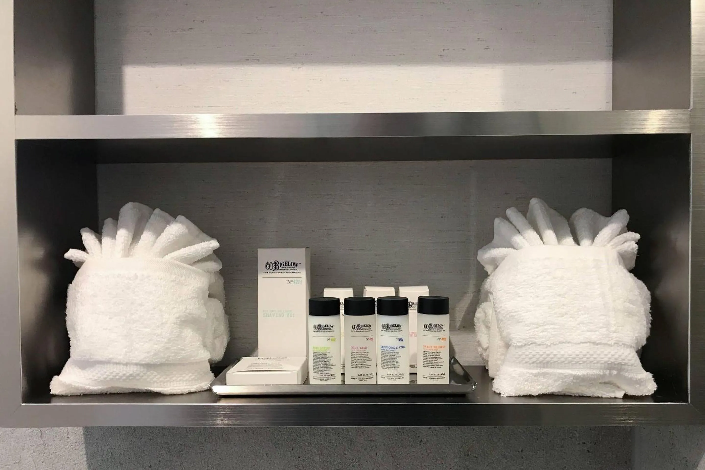 Bedroom in Insignia Hotel Brooklyn, an Ascend Collection Hotel