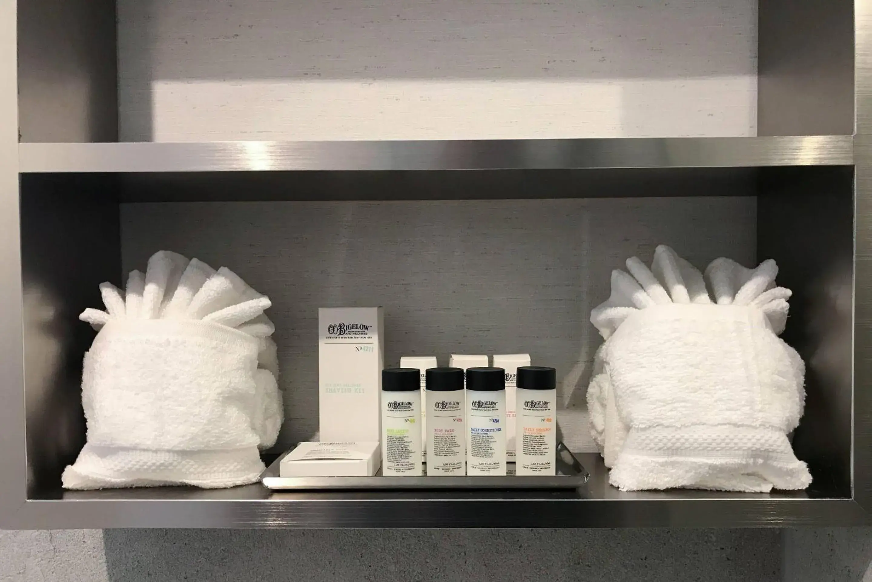 Double Room with Two Double Beds - Non-Smoking in Insignia Hotel Brooklyn, an Ascend Collection Hotel Double Room with Two Double Beds - Non-Smoking in Insignia Hotel Brooklyn, an Ascend Collection Hotel