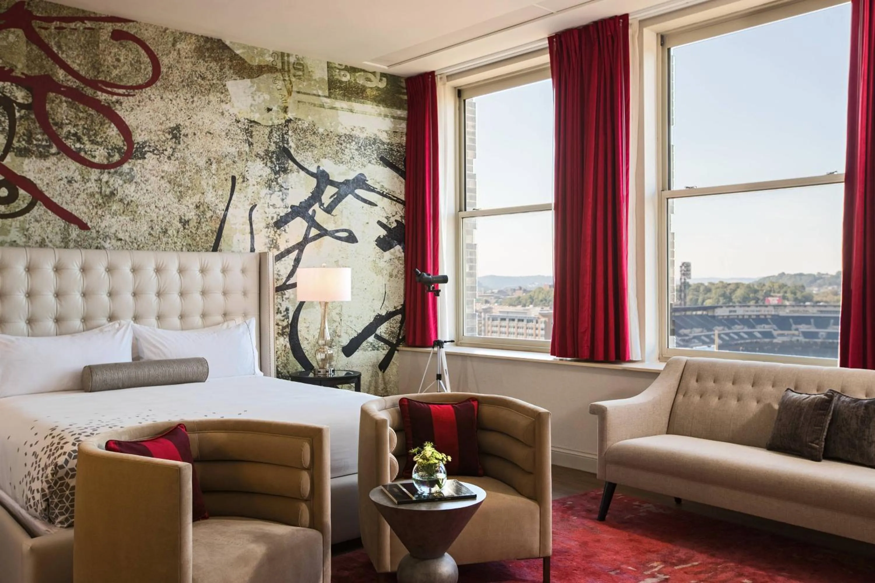 Photo of the whole room in Renaissance Pittsburgh Hotel