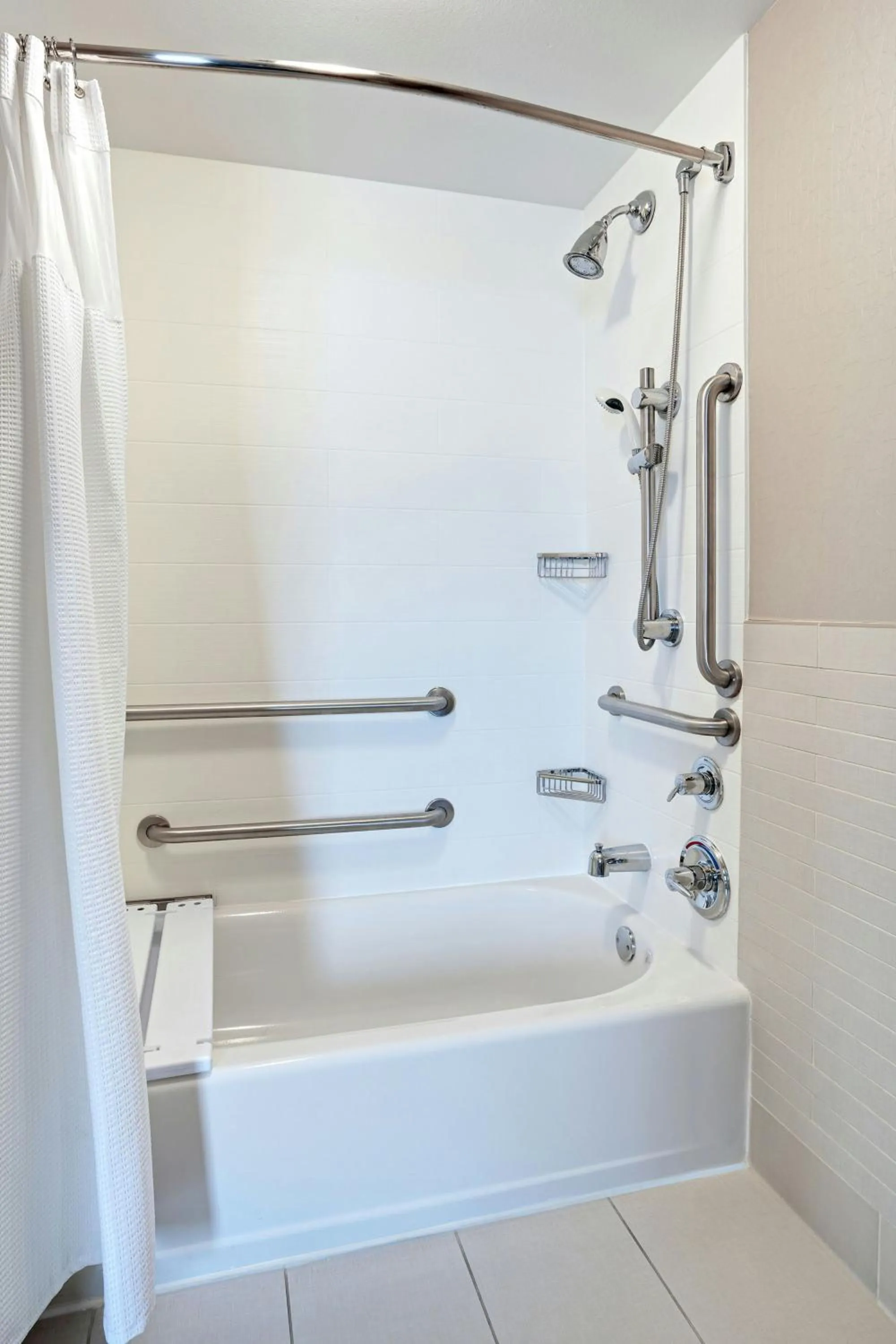 Bathroom in SpringHill Suites Phoenix Tempe Airport