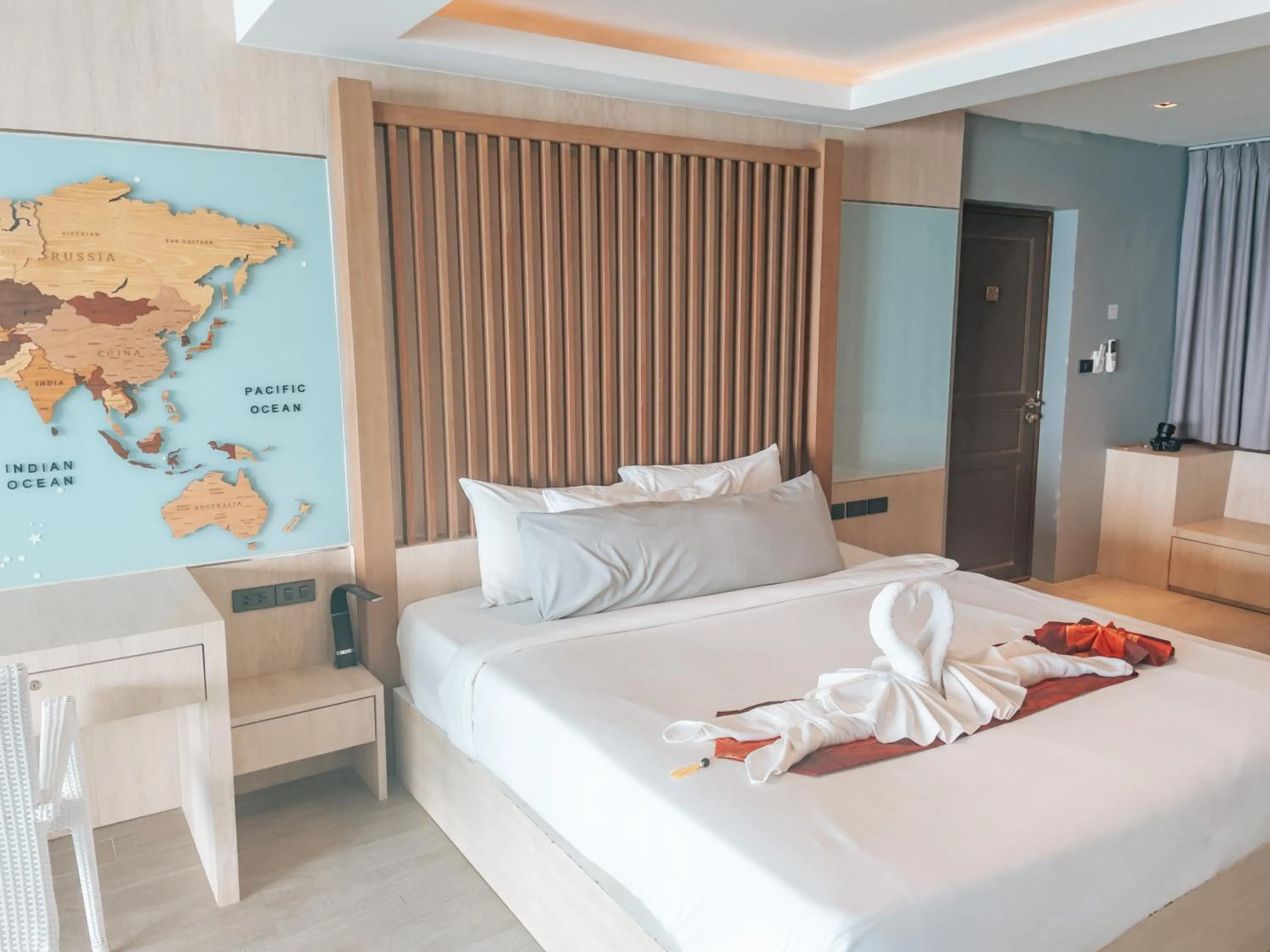 Bedroom, Bed in Cliff Lanta Suite-Koh Lanta Krabi