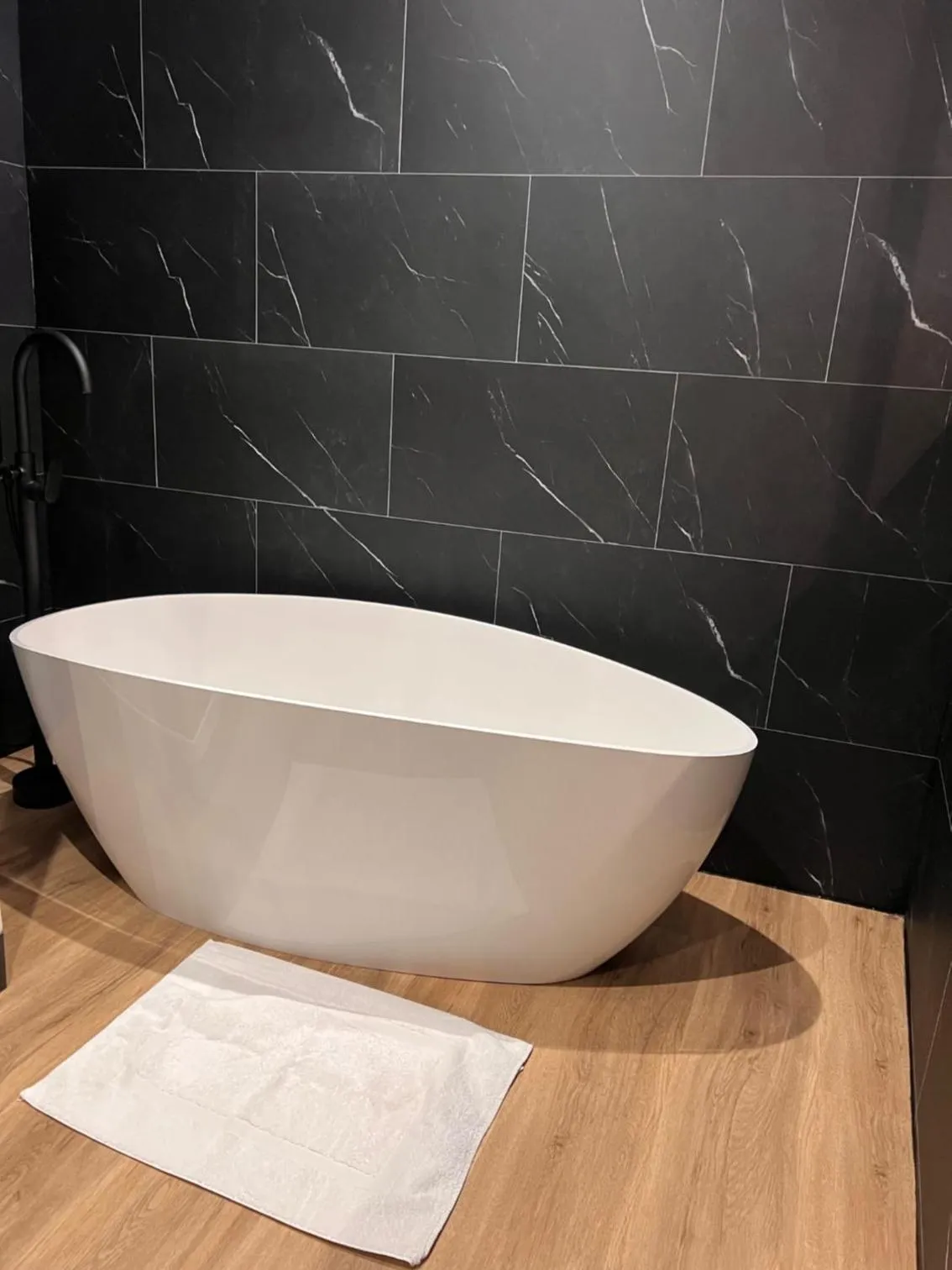 Bathroom in Logis Hôtel de france