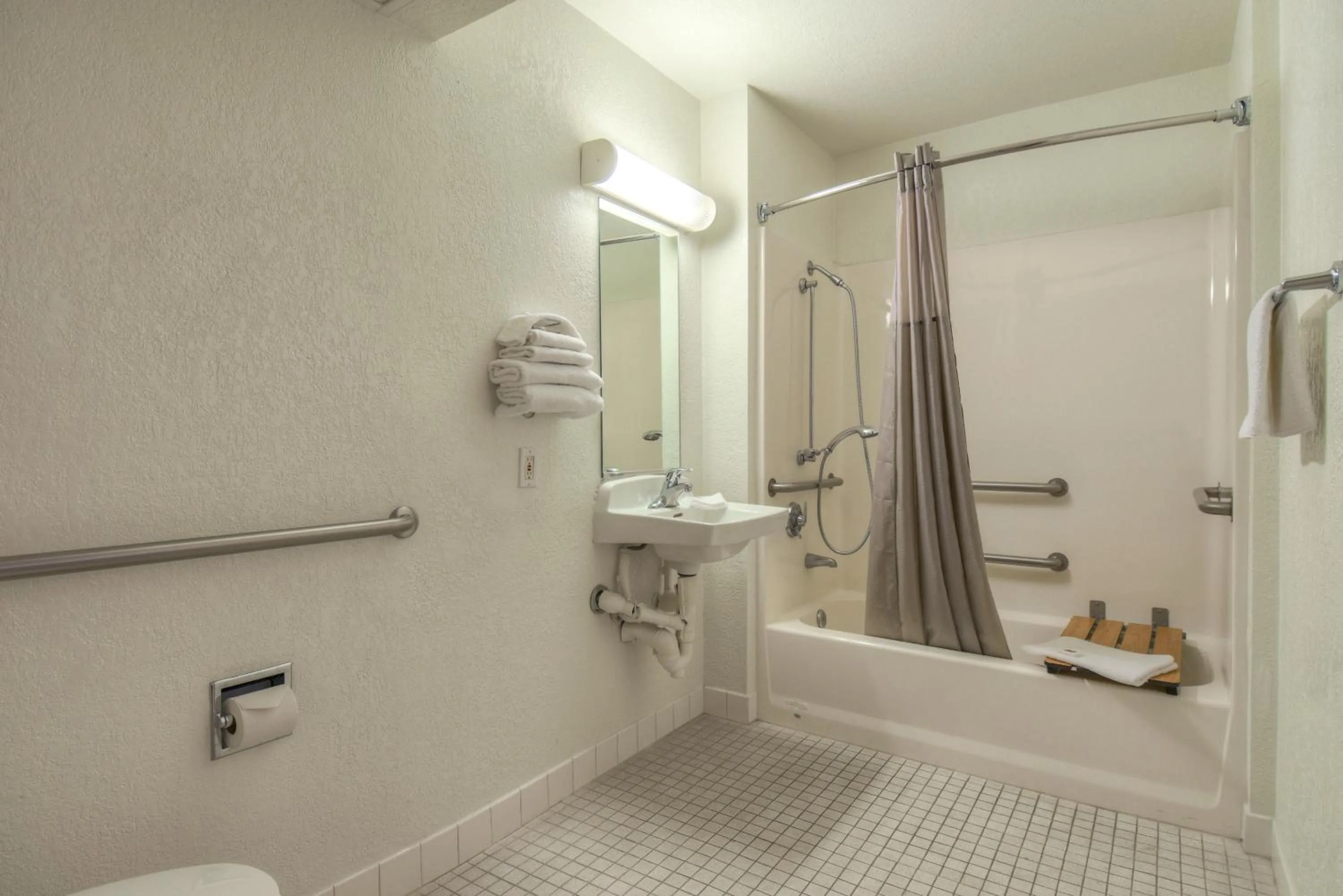 Shower in Motel 6-Jurupa Valley, CA - Riverside West