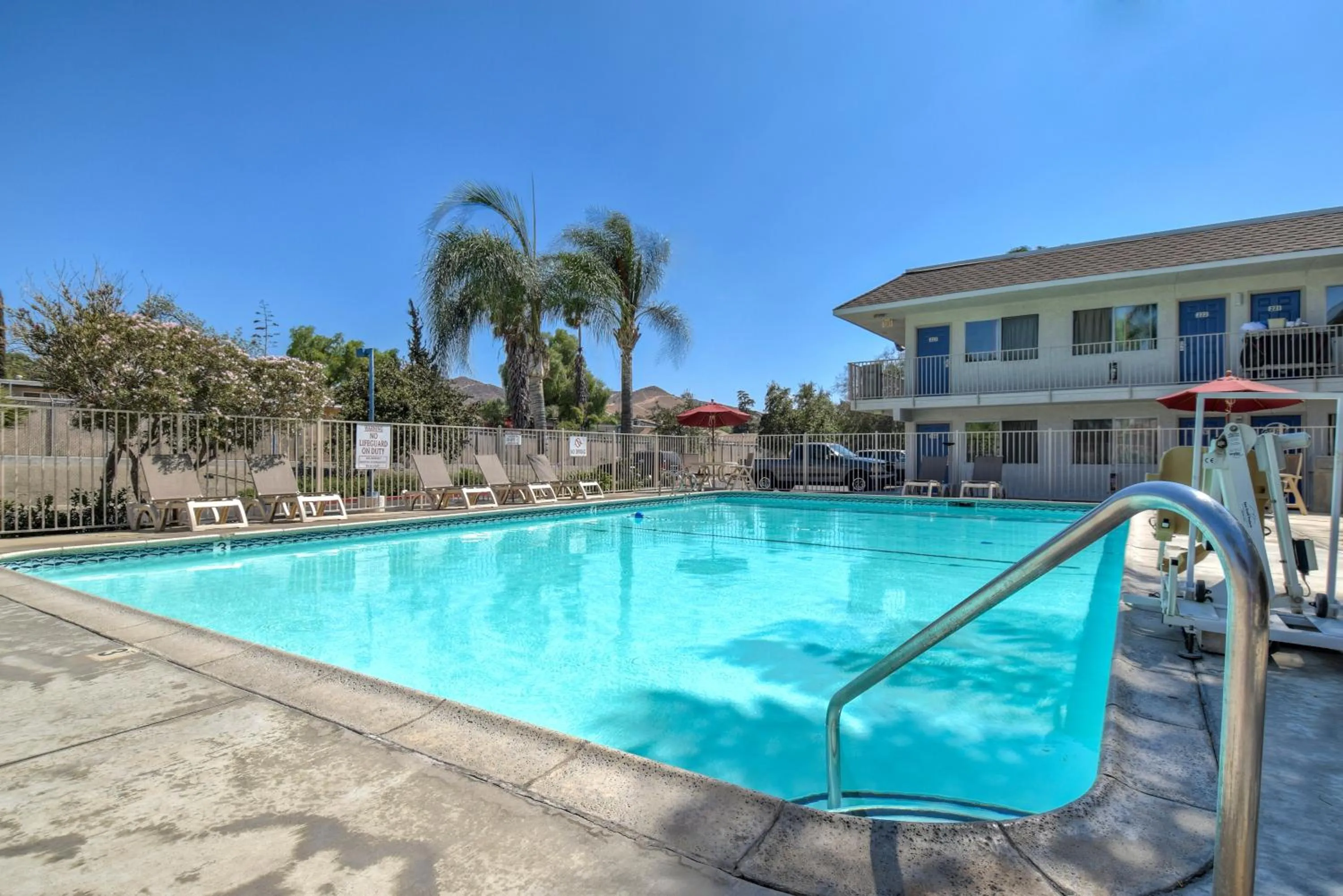 Swimming pool in Motel 6-Jurupa Valley, CA - Riverside West
