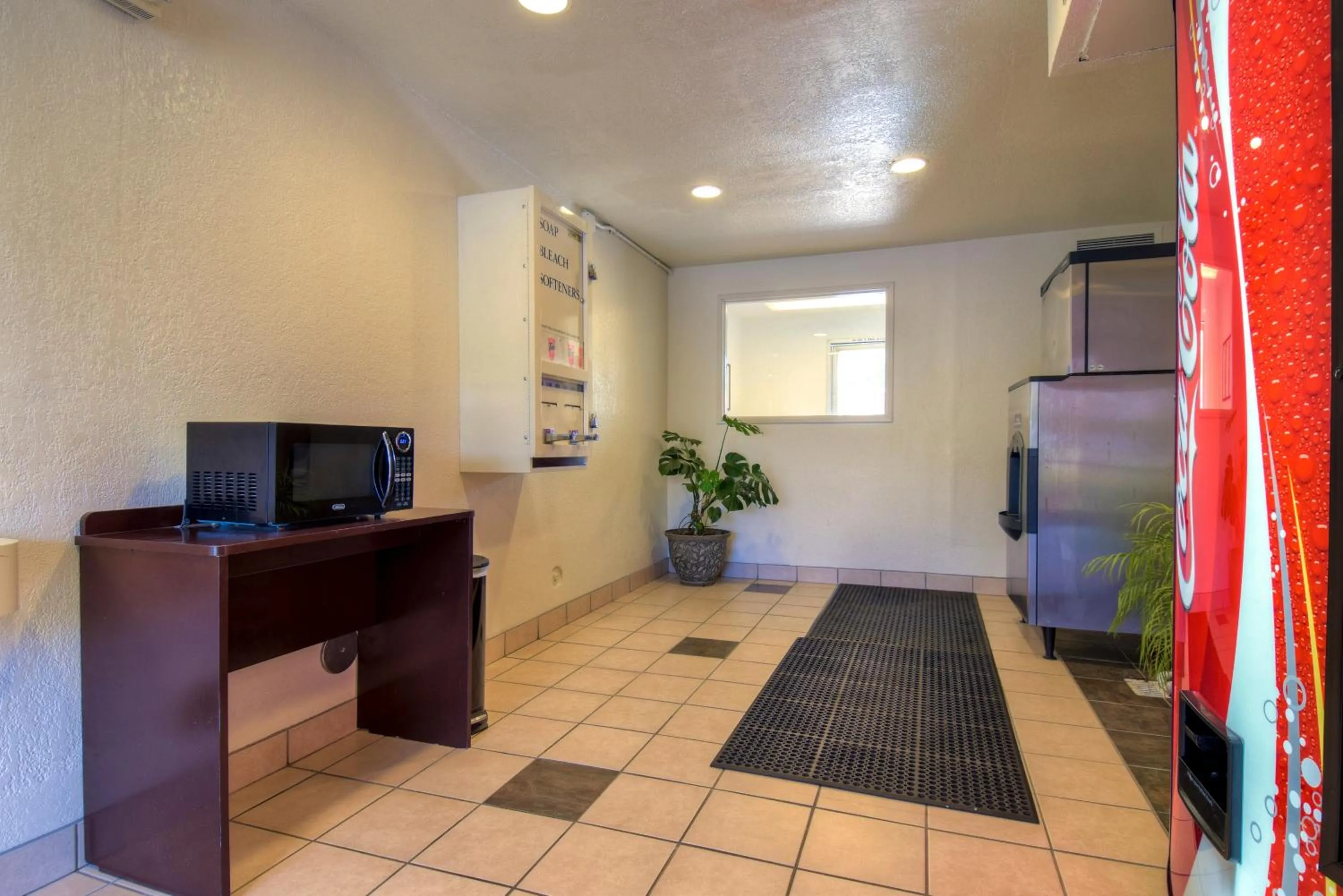 Drinks in Motel 6-Jurupa Valley, CA - Riverside West