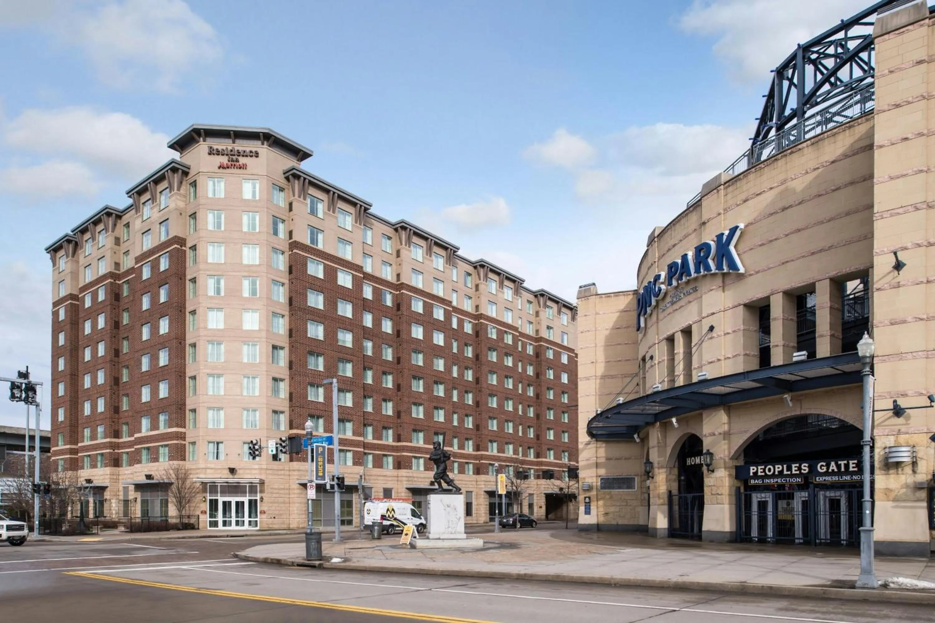 Property building in Residence Inn Pittsburgh North Shore