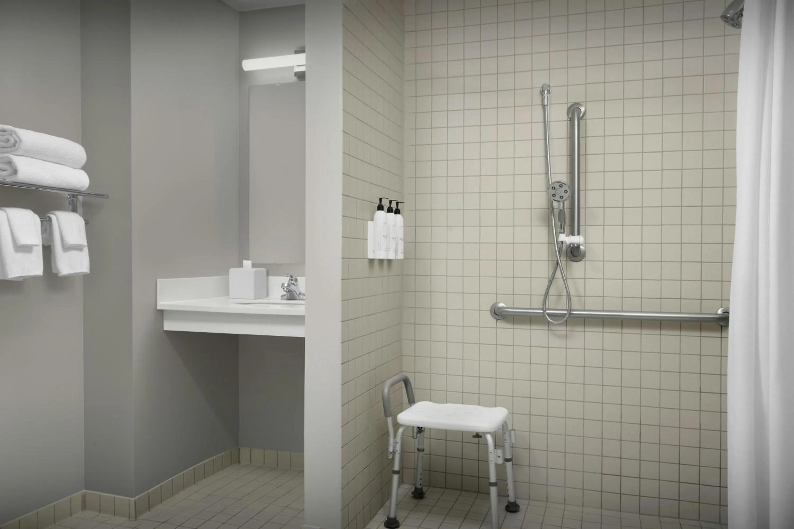 Bathroom in TownePlace Suites Pensacola