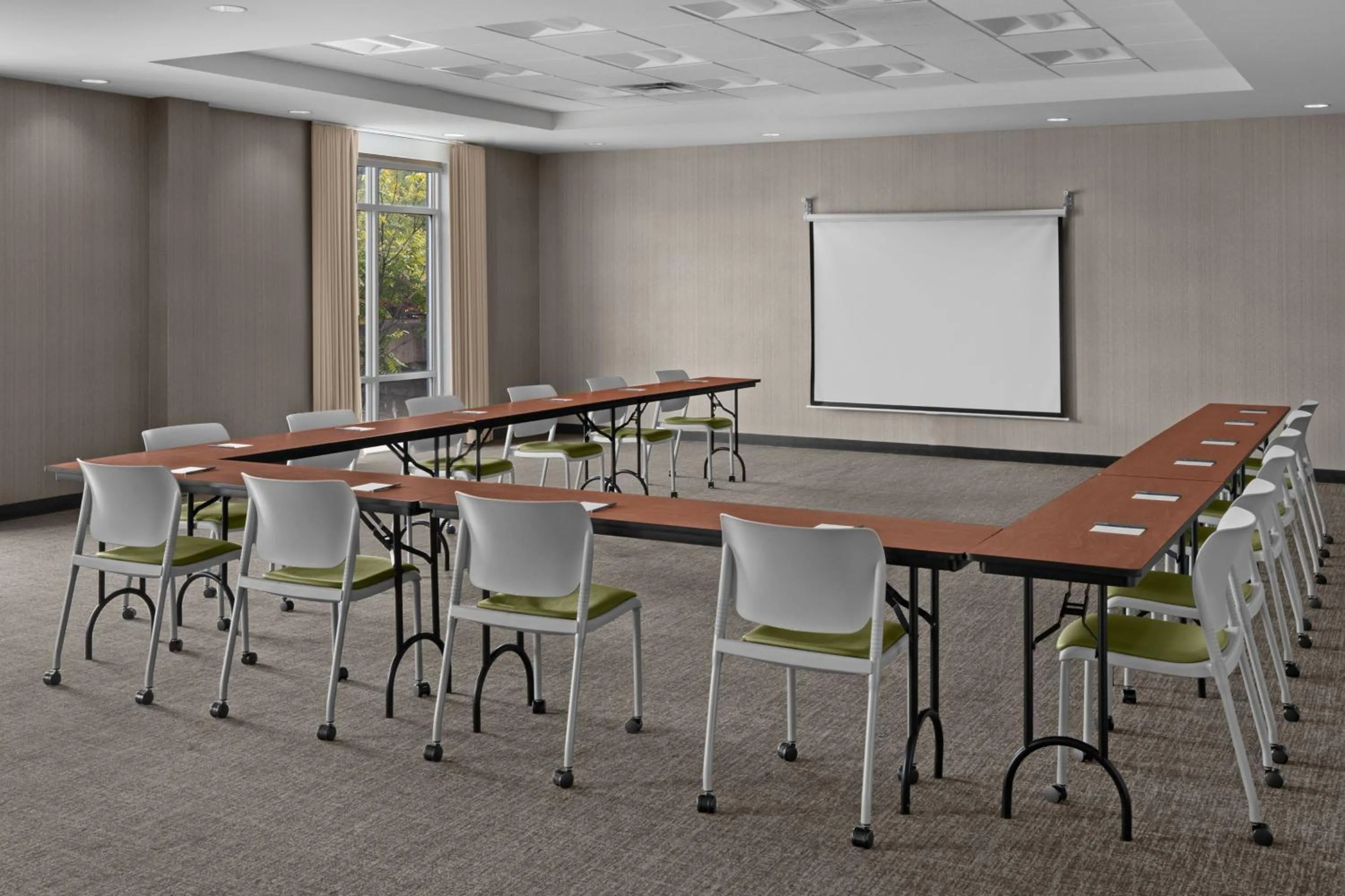 Meeting/conference room in SpringHill Suites Pittsburgh Southside Works