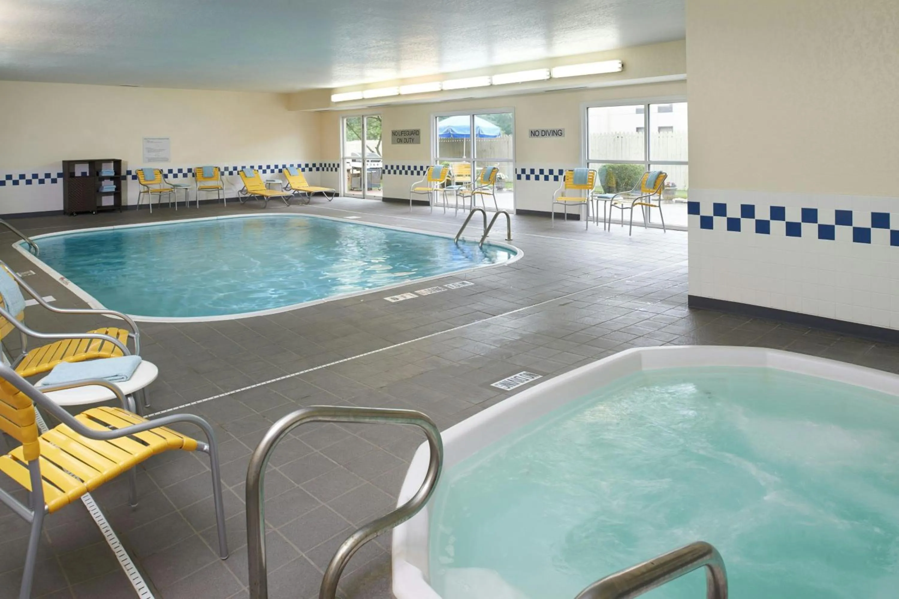 Swimming pool in Fairfield Inn by Marriott Port Huron
