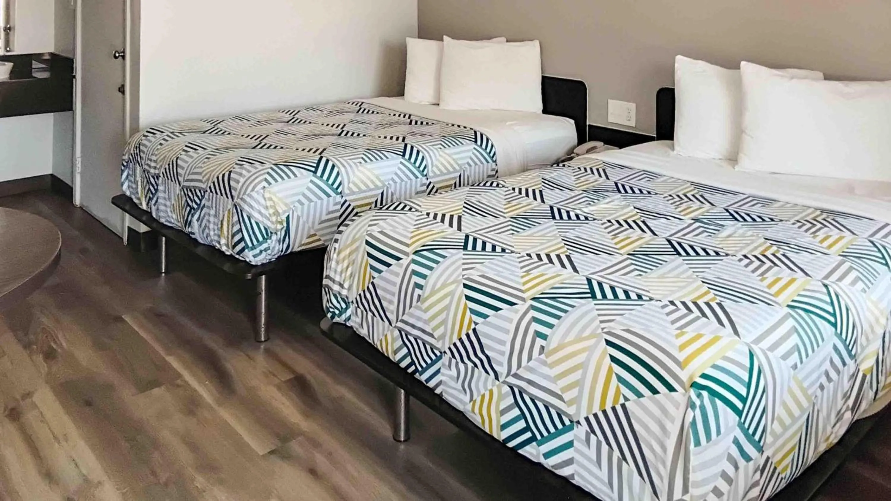 Bedroom, Bed in Motel 6-Watsonville, CA - Monterey Area