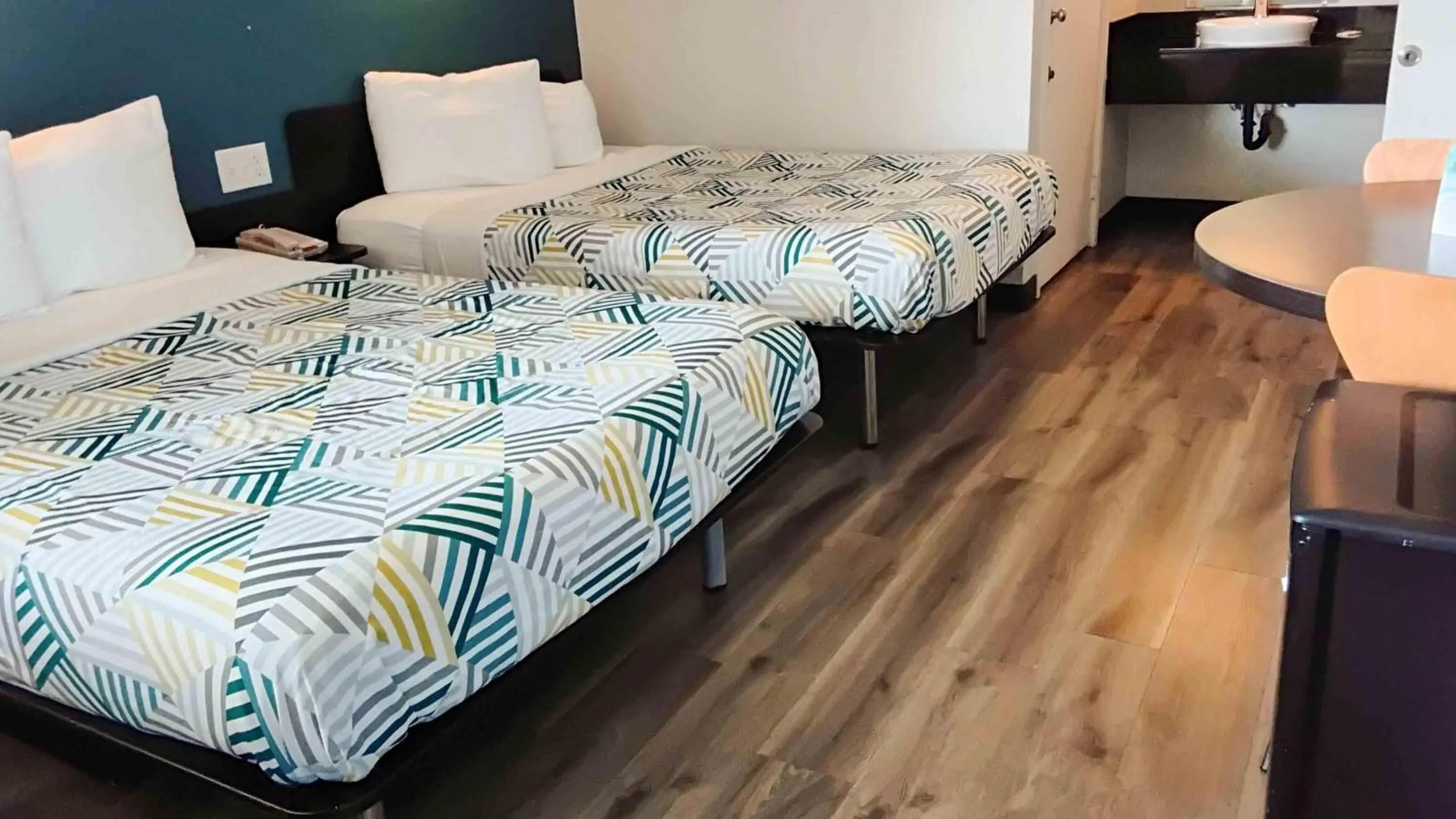 Bedroom, Bed in Motel 6-Watsonville, CA - Monterey Area