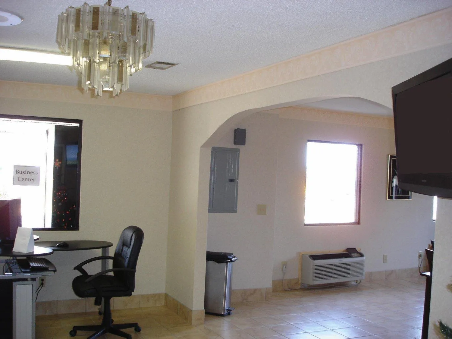 Decorative detail in Americas Best Value Inn & Suites Macon