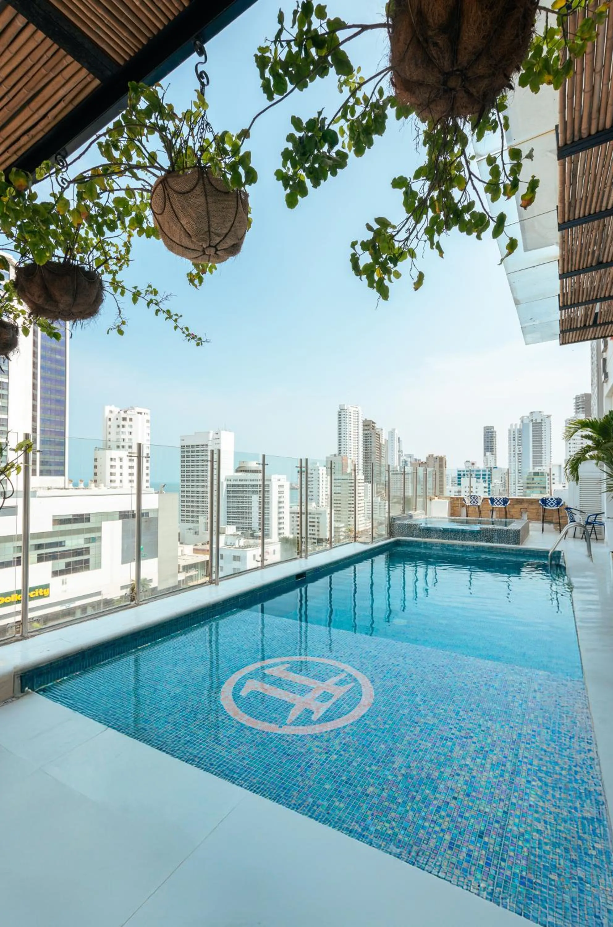 Pool view in Hotel Zi One Luxury