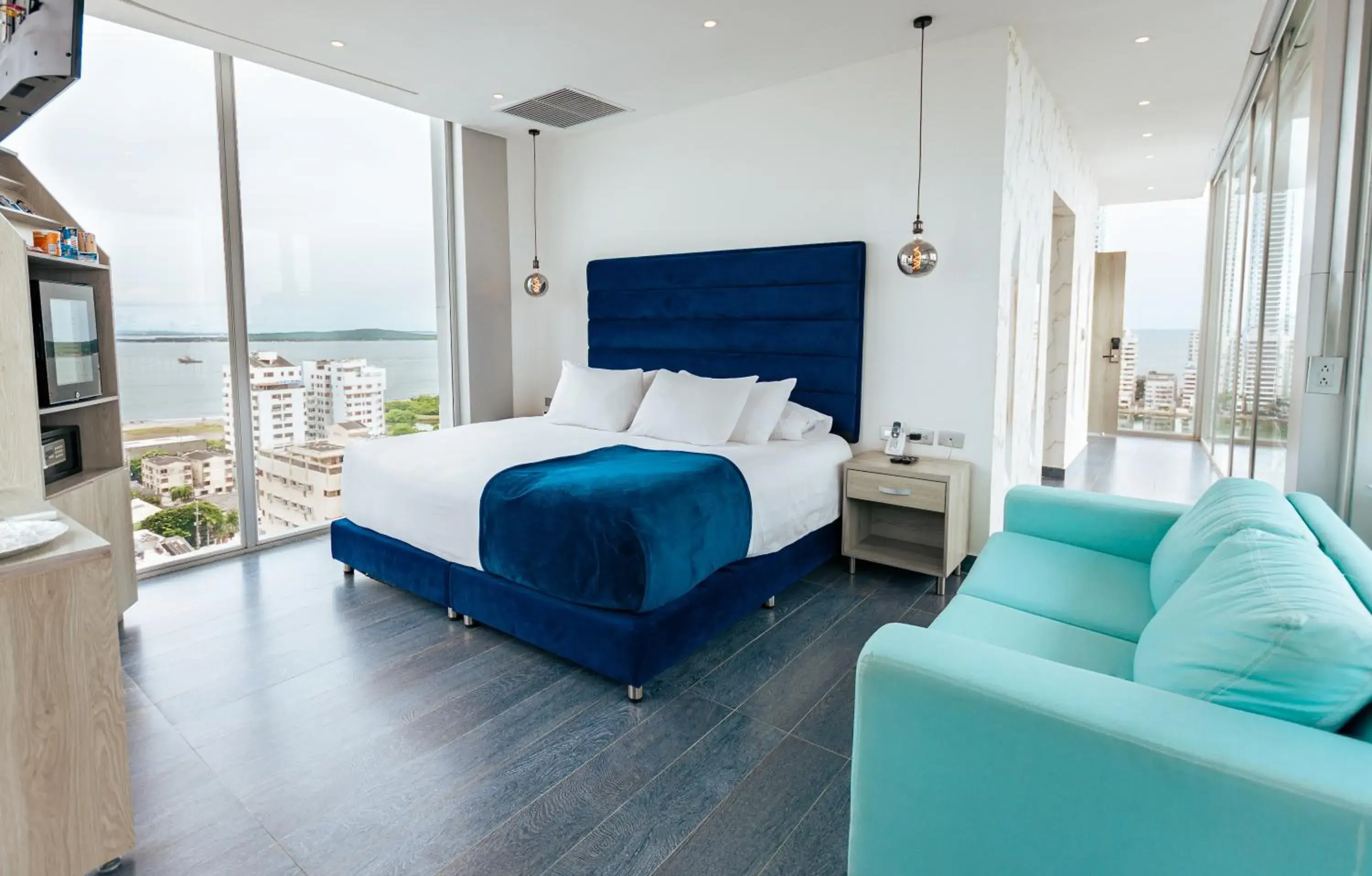 Suite with City View in Hotel Zi One Luxury Suite with City View in Hotel Zi One Luxury
