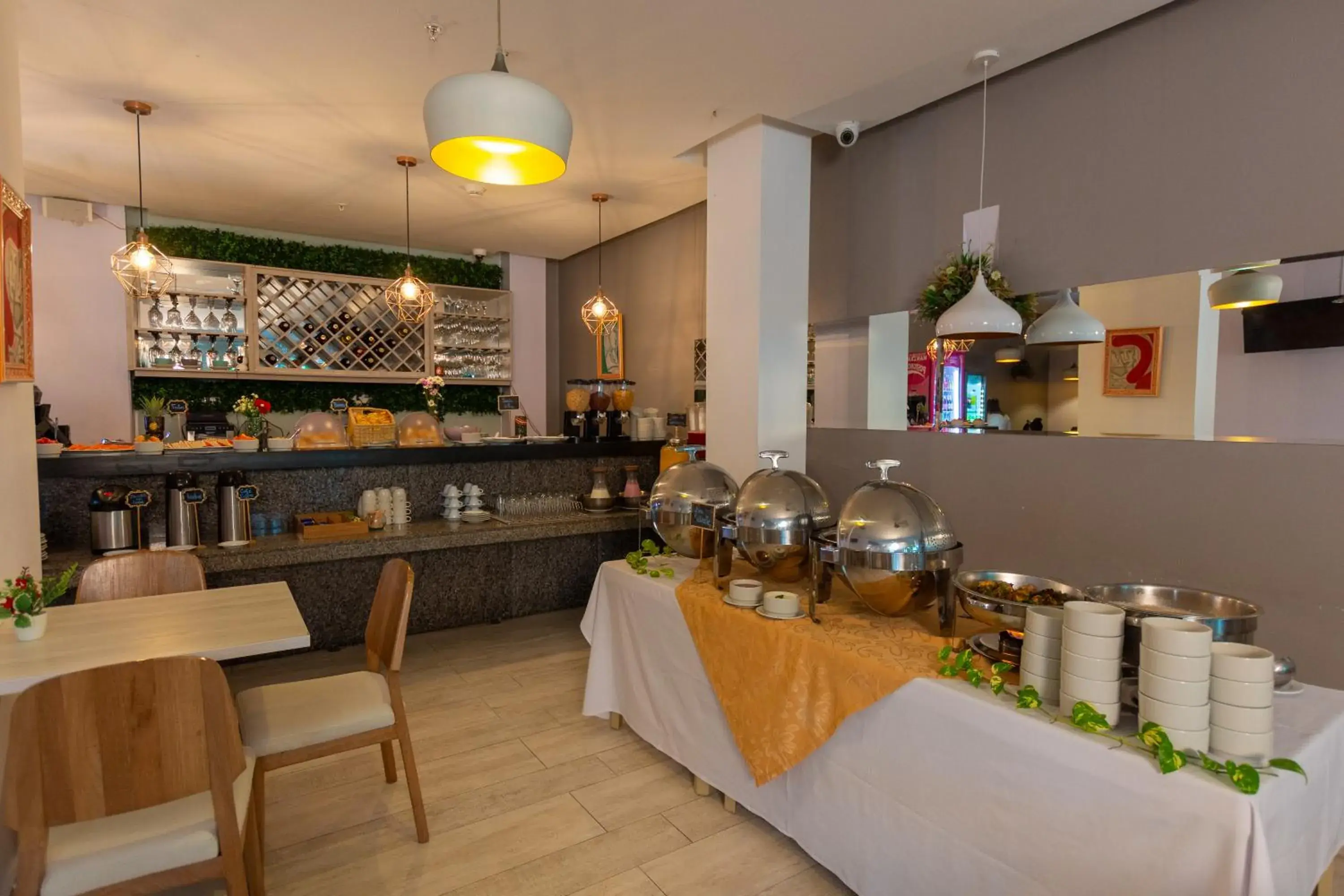 Restaurant/places to eat in Hotel Zi One Luxury Restaurant/places to eat in Hotel Zi One Luxury