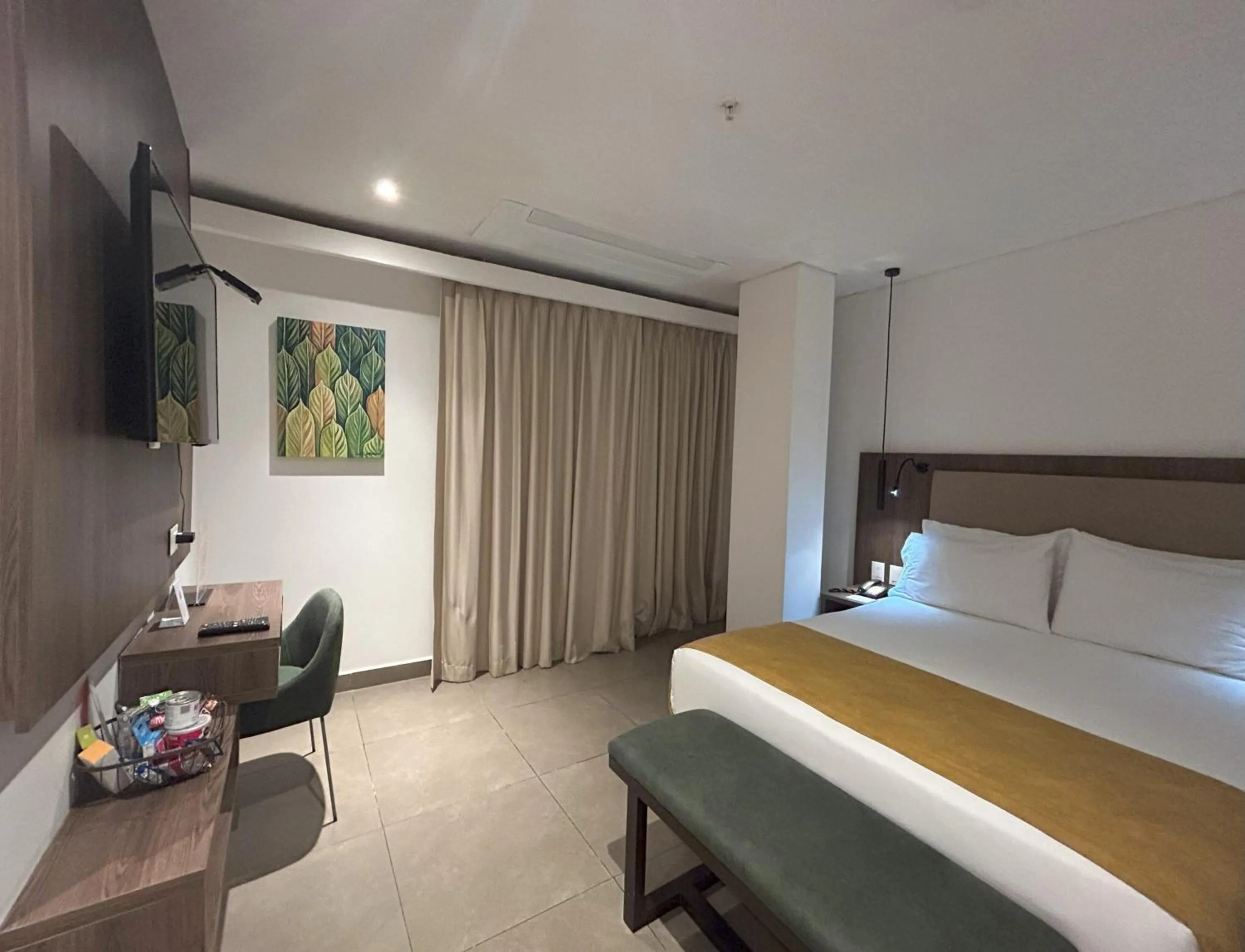 TV and multimedia, Bed in Hotel Zi One Luxury