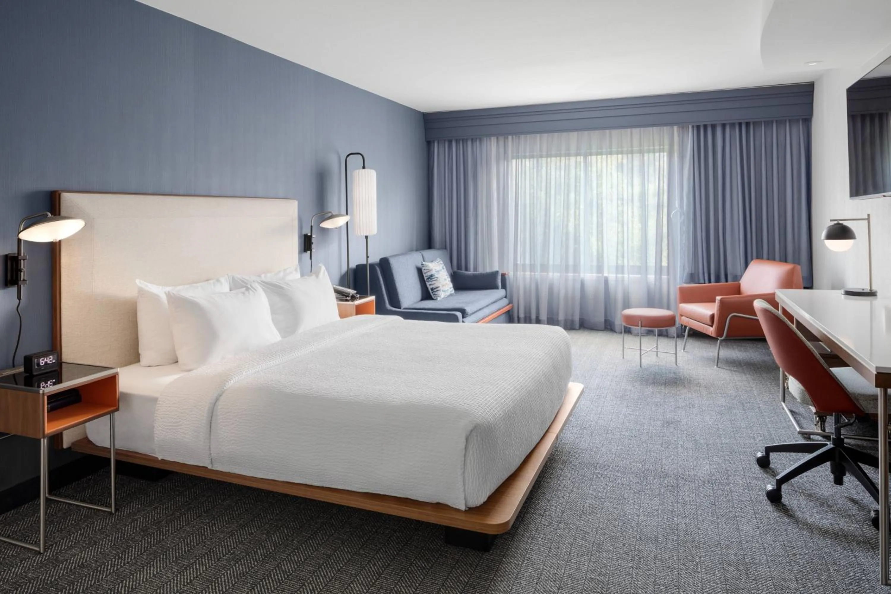 Bedroom, Bed in Courtyard Portland Airport