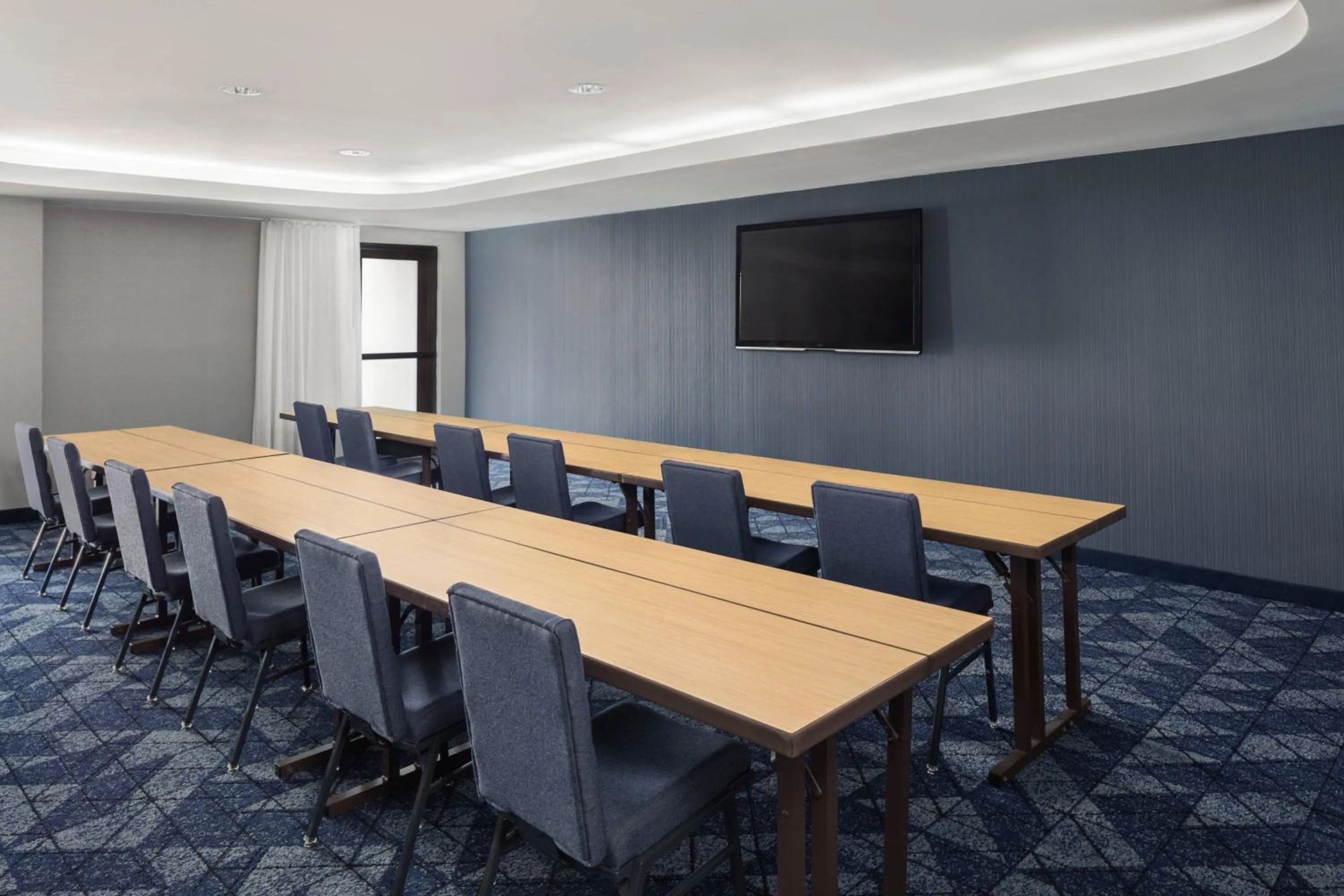 Meeting/conference room in Courtyard Portland Airport