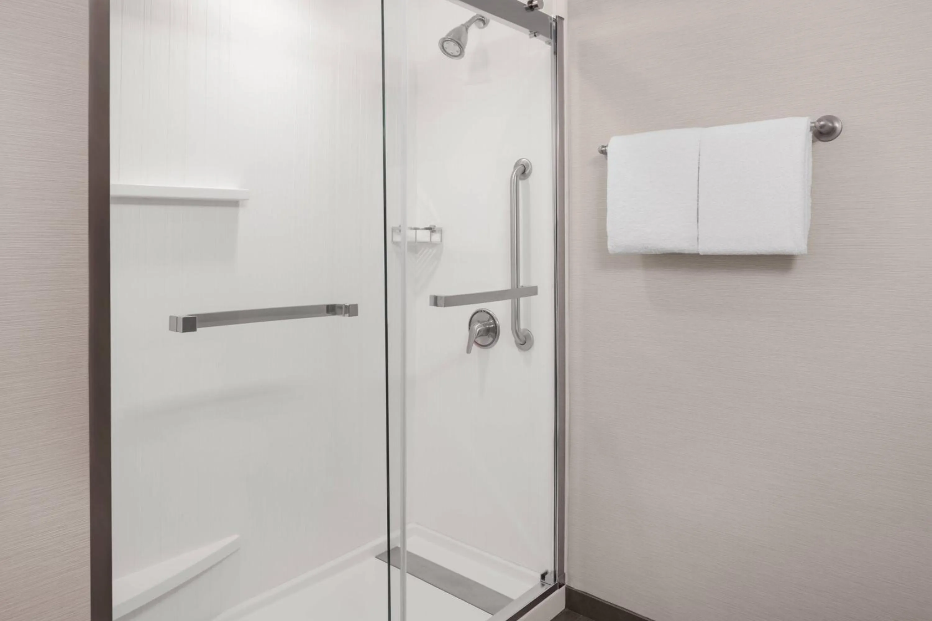 Bathroom in Courtyard Portland Airport