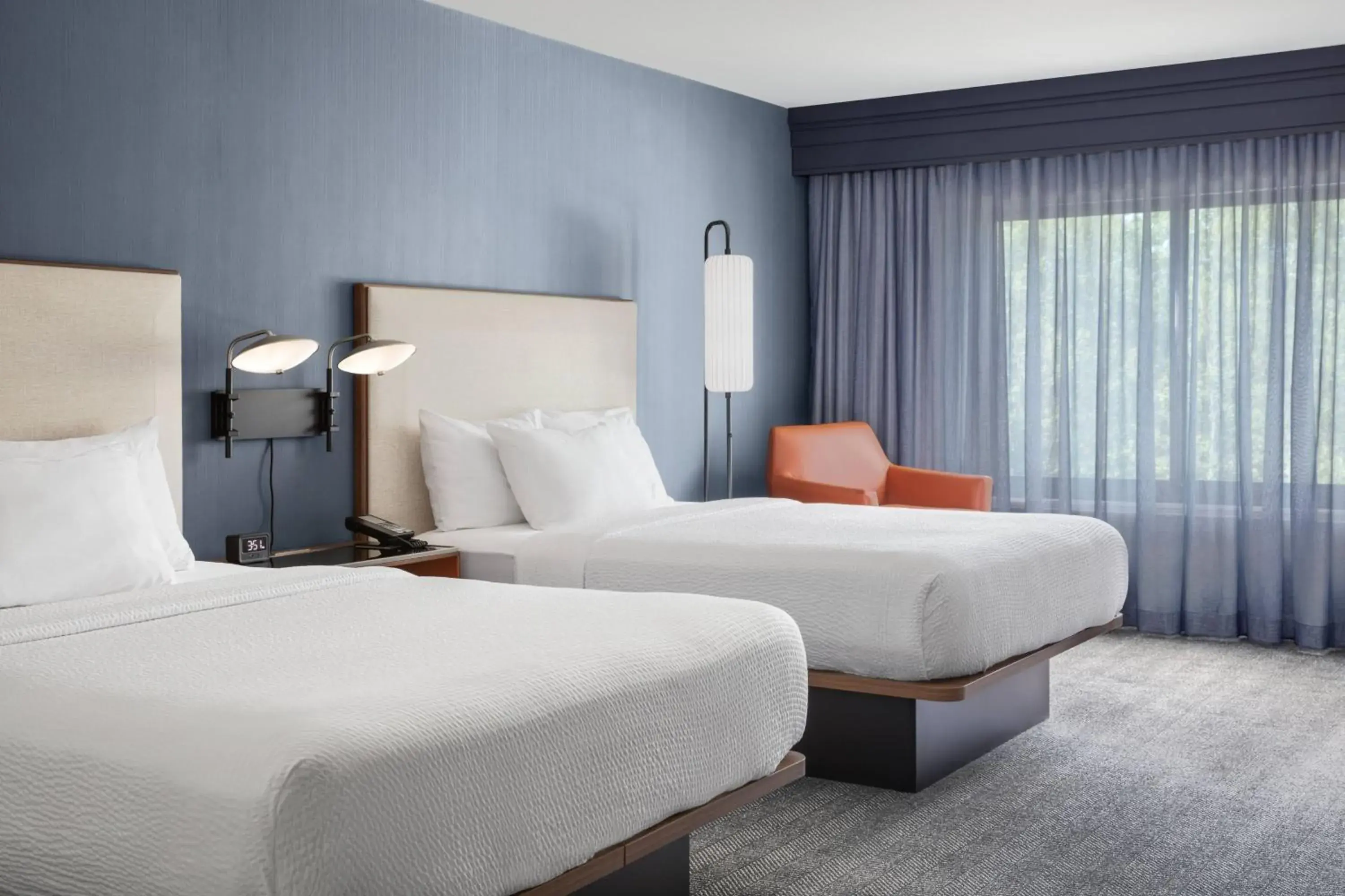 Queen Room with Two Queen Beds and Adapted Tub - Mobility and Hearing Accessible in Courtyard Portland Airport Queen Room with Two Queen Beds and Adapted Tub - Mobility and Hearing Accessible in Courtyard Portland Airport