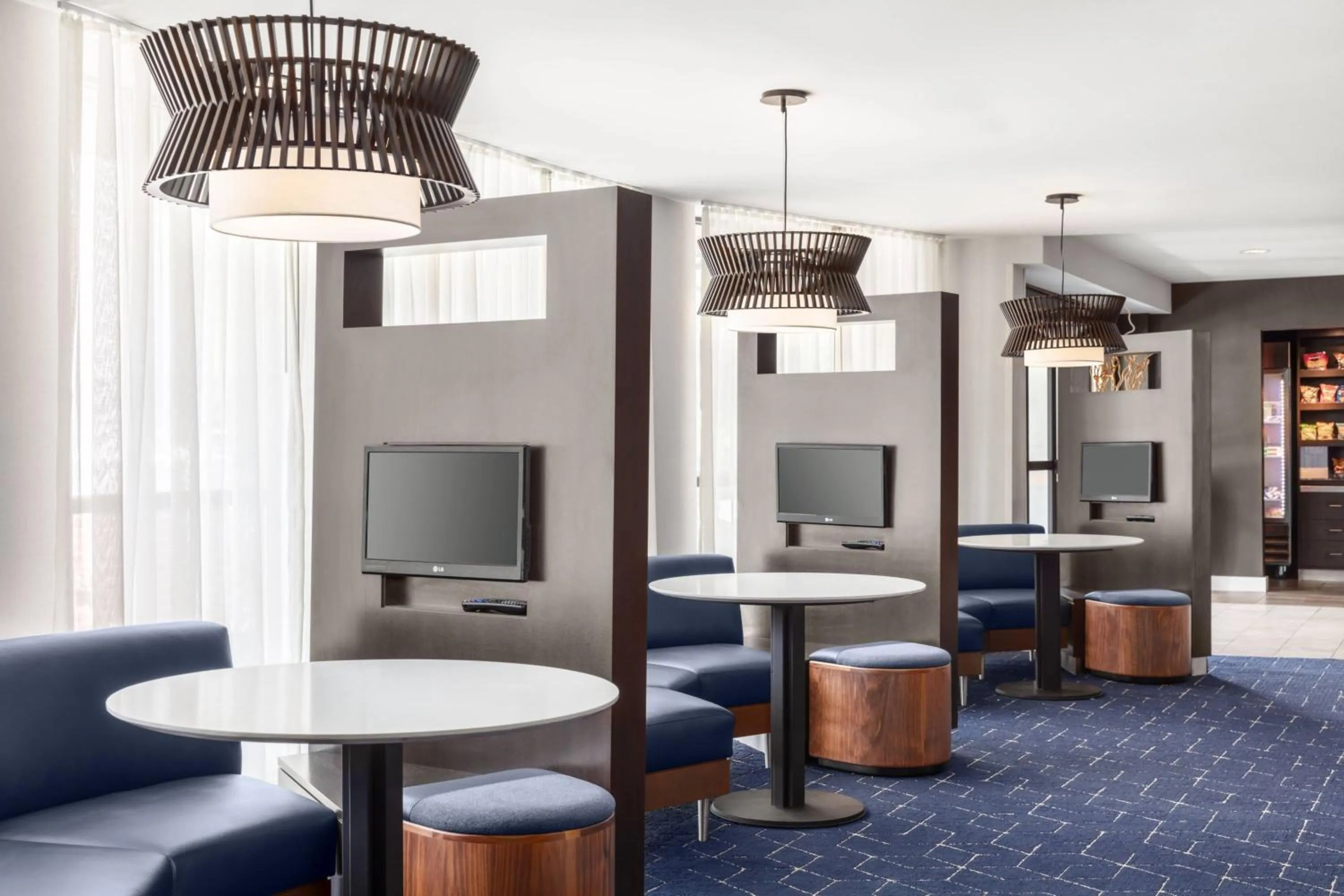 Lobby or reception in Courtyard Portland Airport