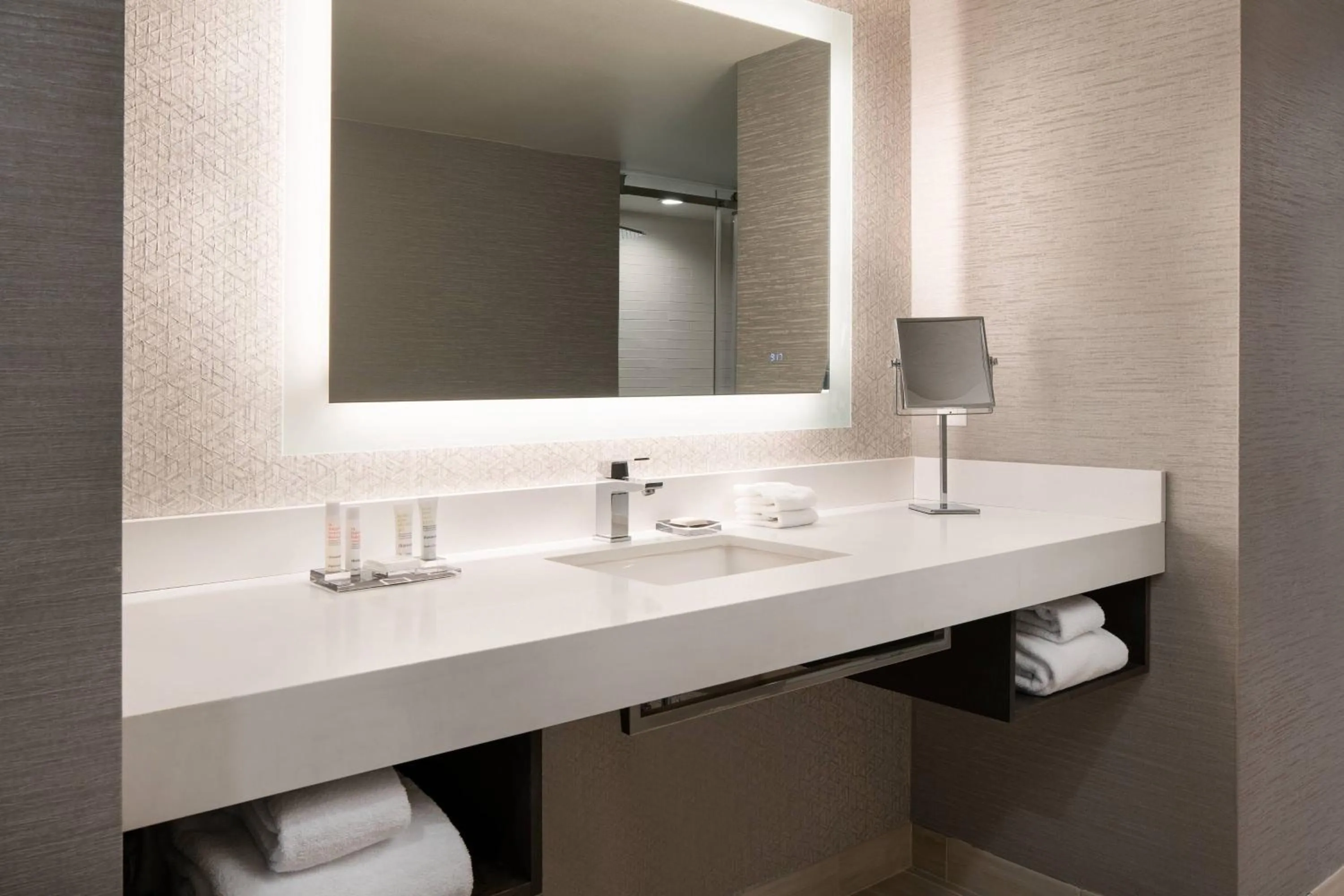 Bathroom in Marriott Riverside at the Convention Center