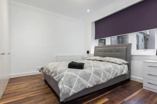 Fleet Street Apartment 3
