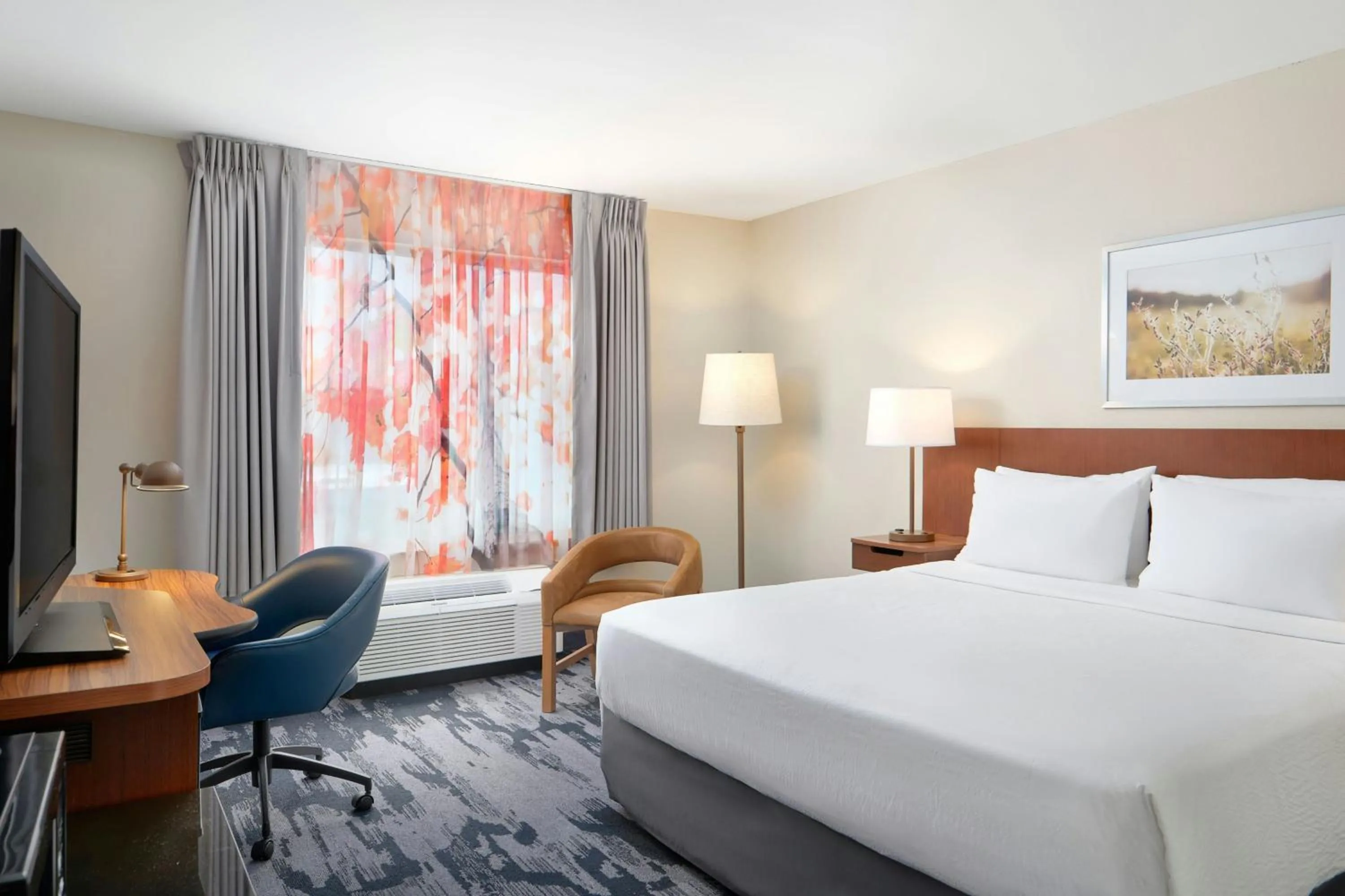 Photo of the whole room, Bed in Fairfield Inn & Suites Raleigh Durham Airport Research Triangle Park