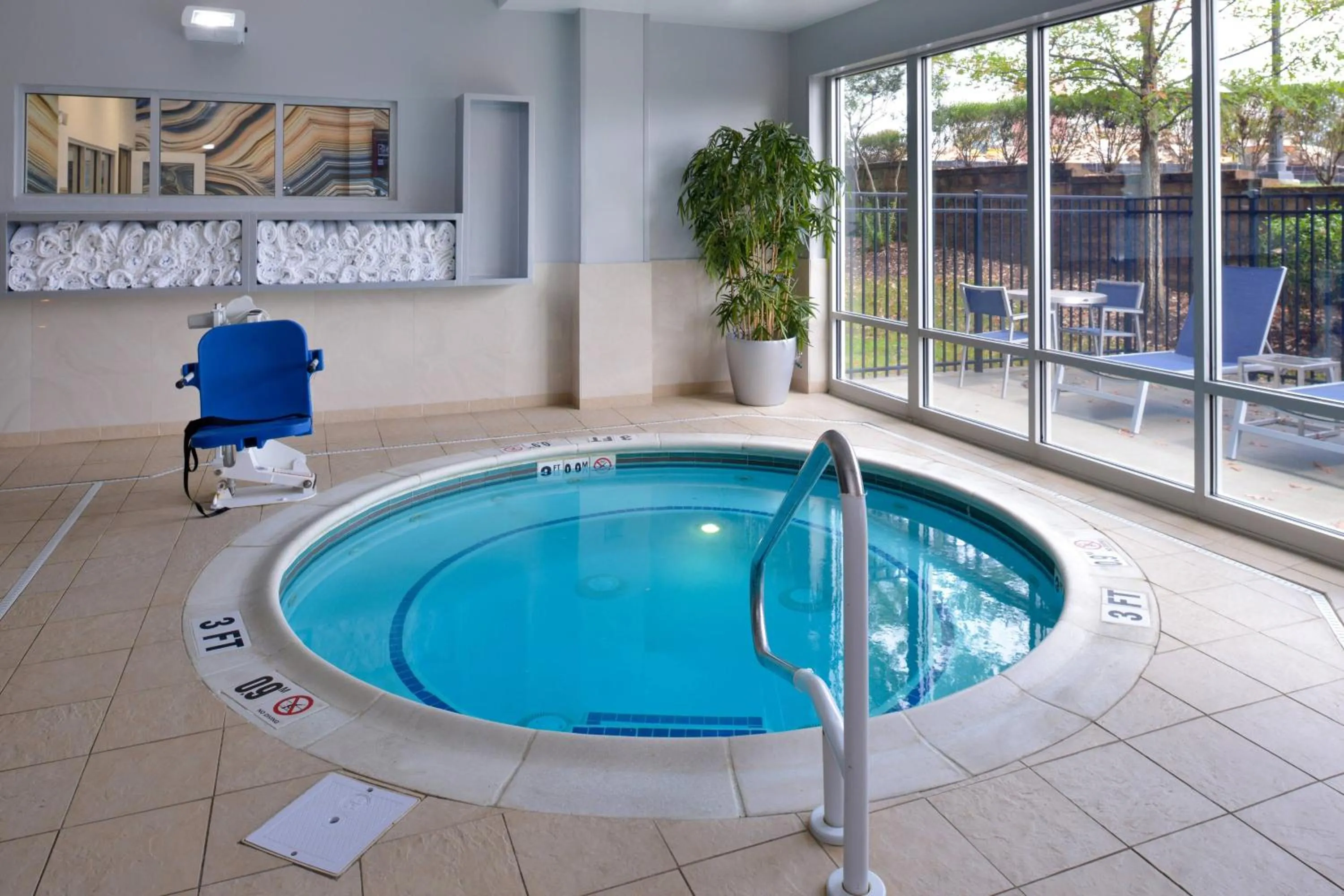Swimming pool in SpringHill Suites Durham Chapel Hill