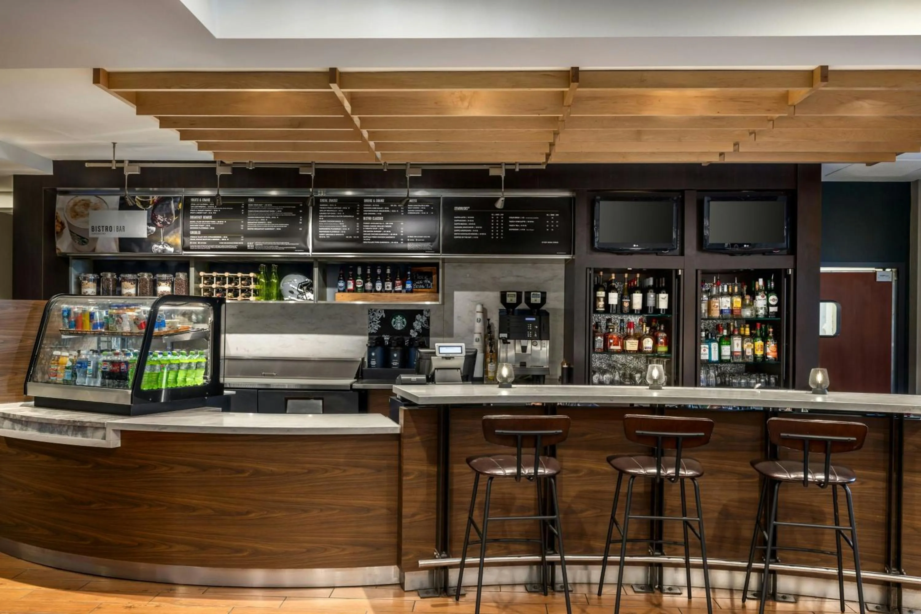 Restaurant/places to eat in Courtyard Richmond Chester