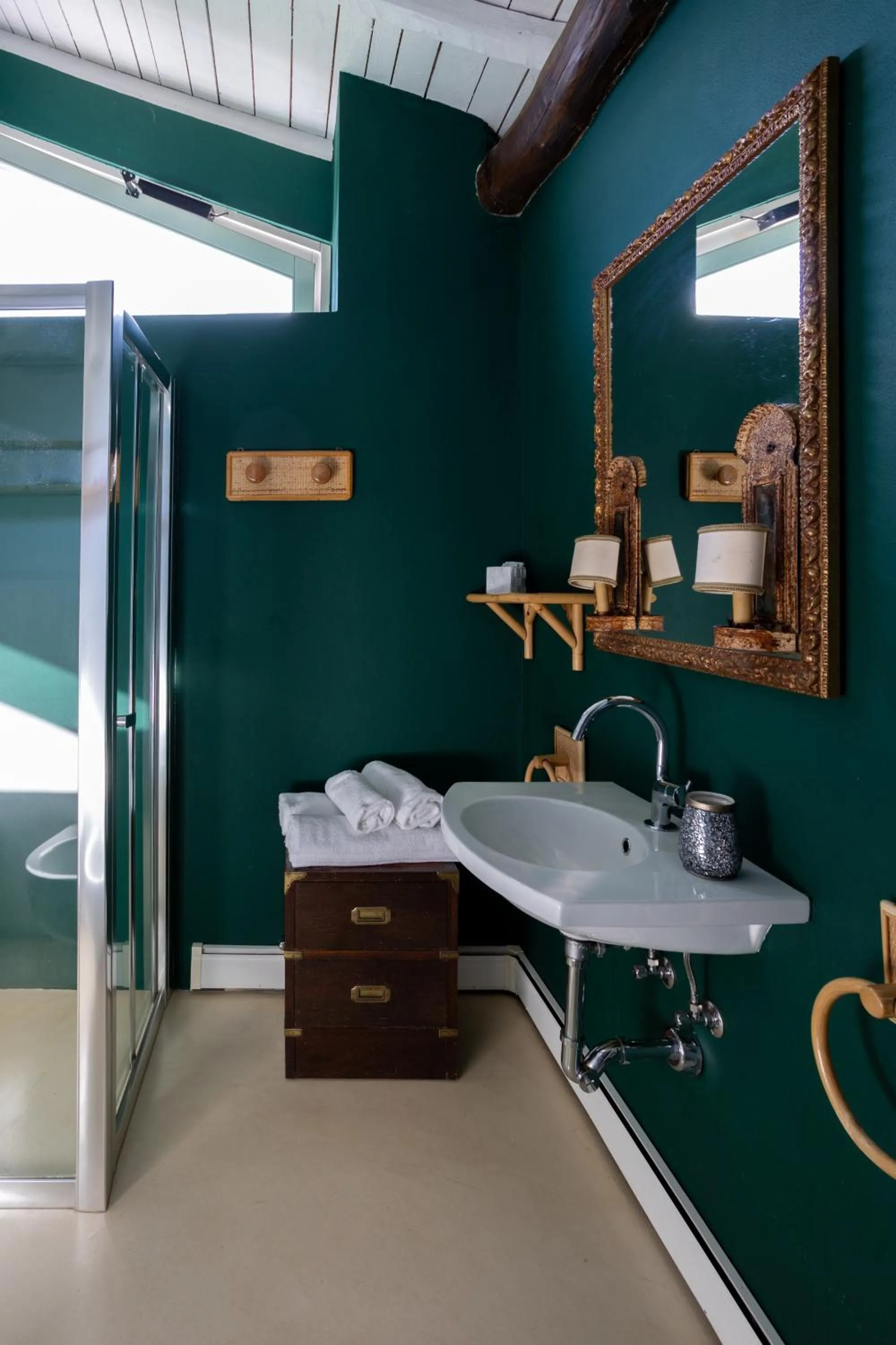 Bathroom in La TORRETTA Studios & Suite