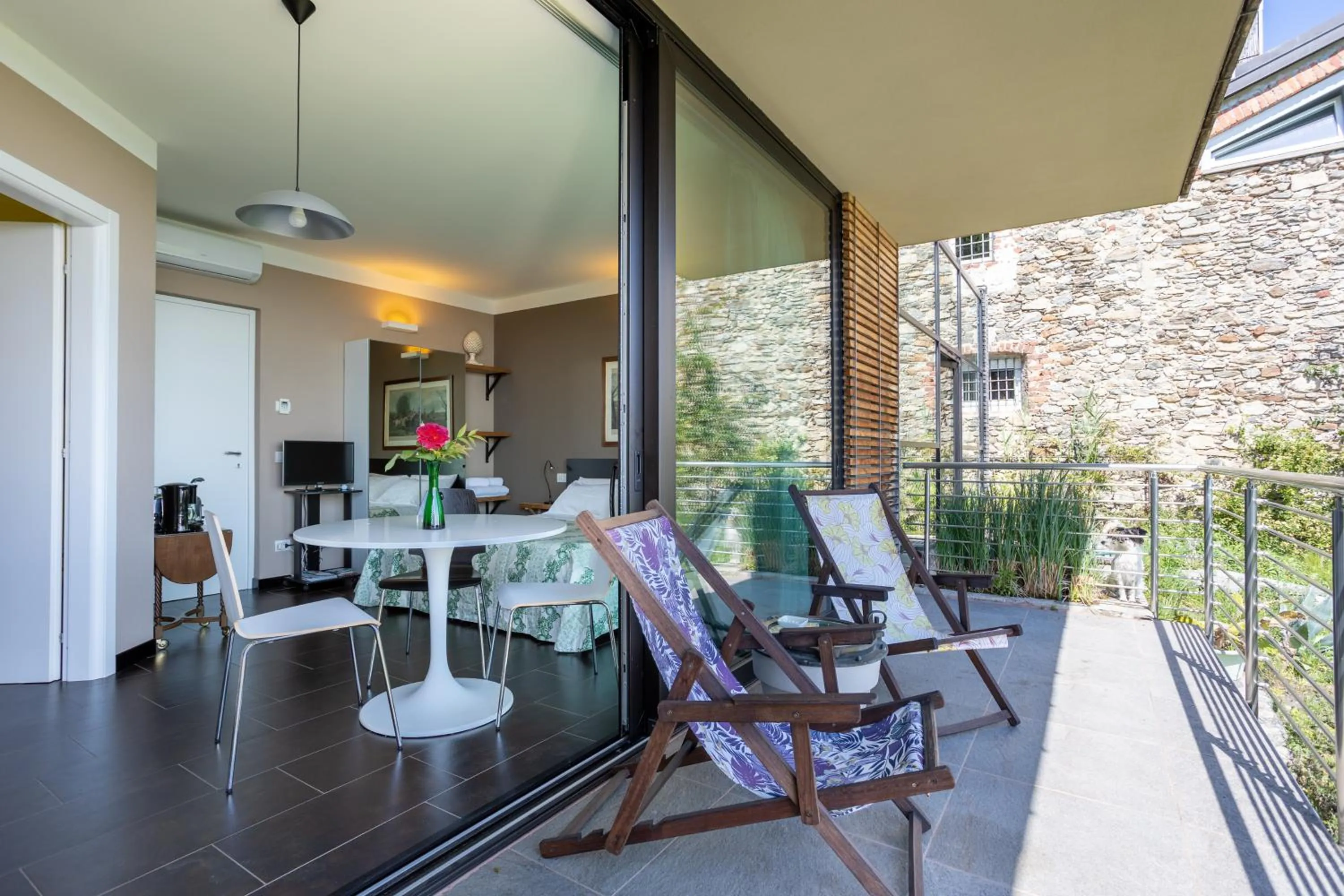 Day in La TORRETTA Studios & Suite