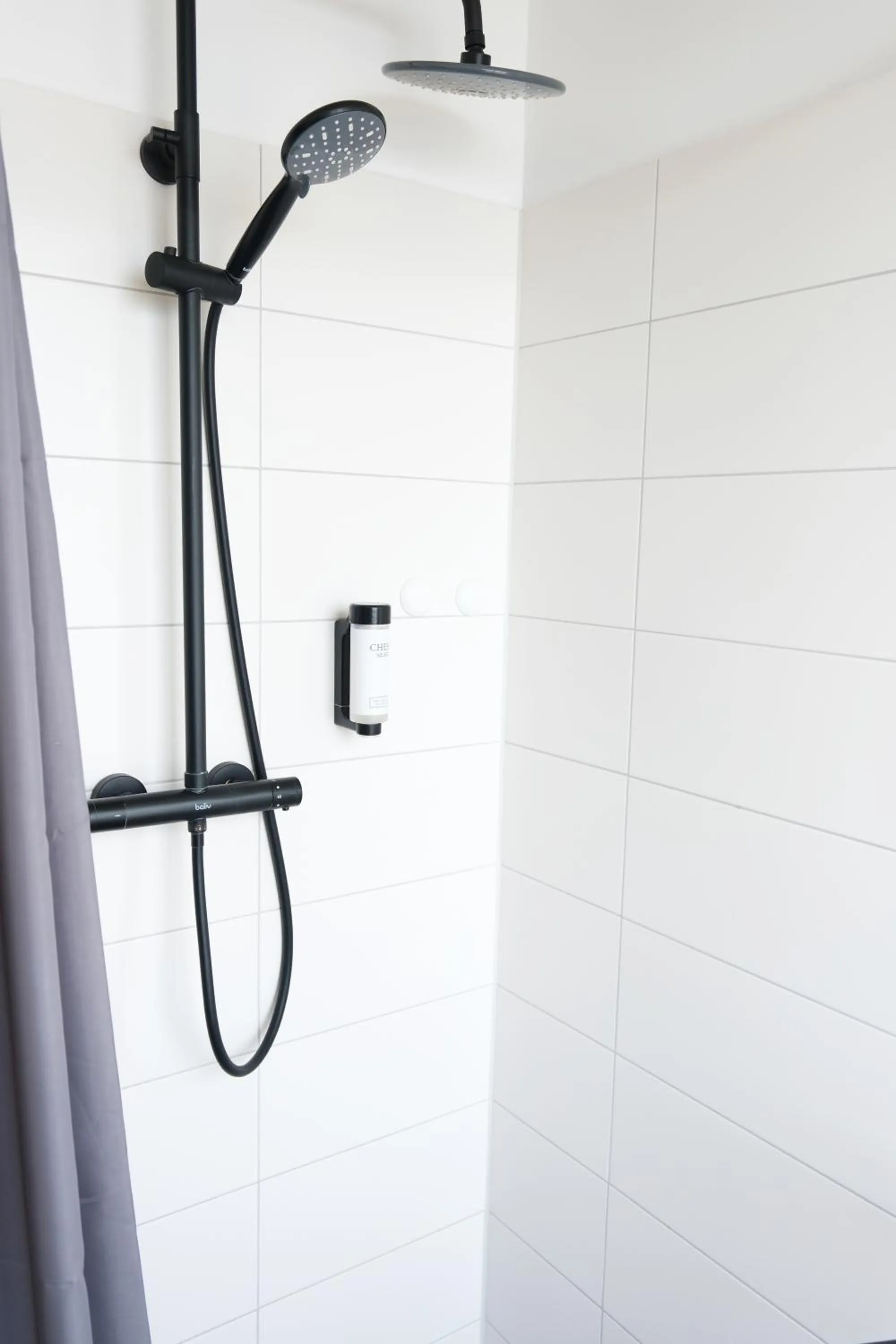 Shower in Stargaze Forum Hotel Düsseldorf-Hilden