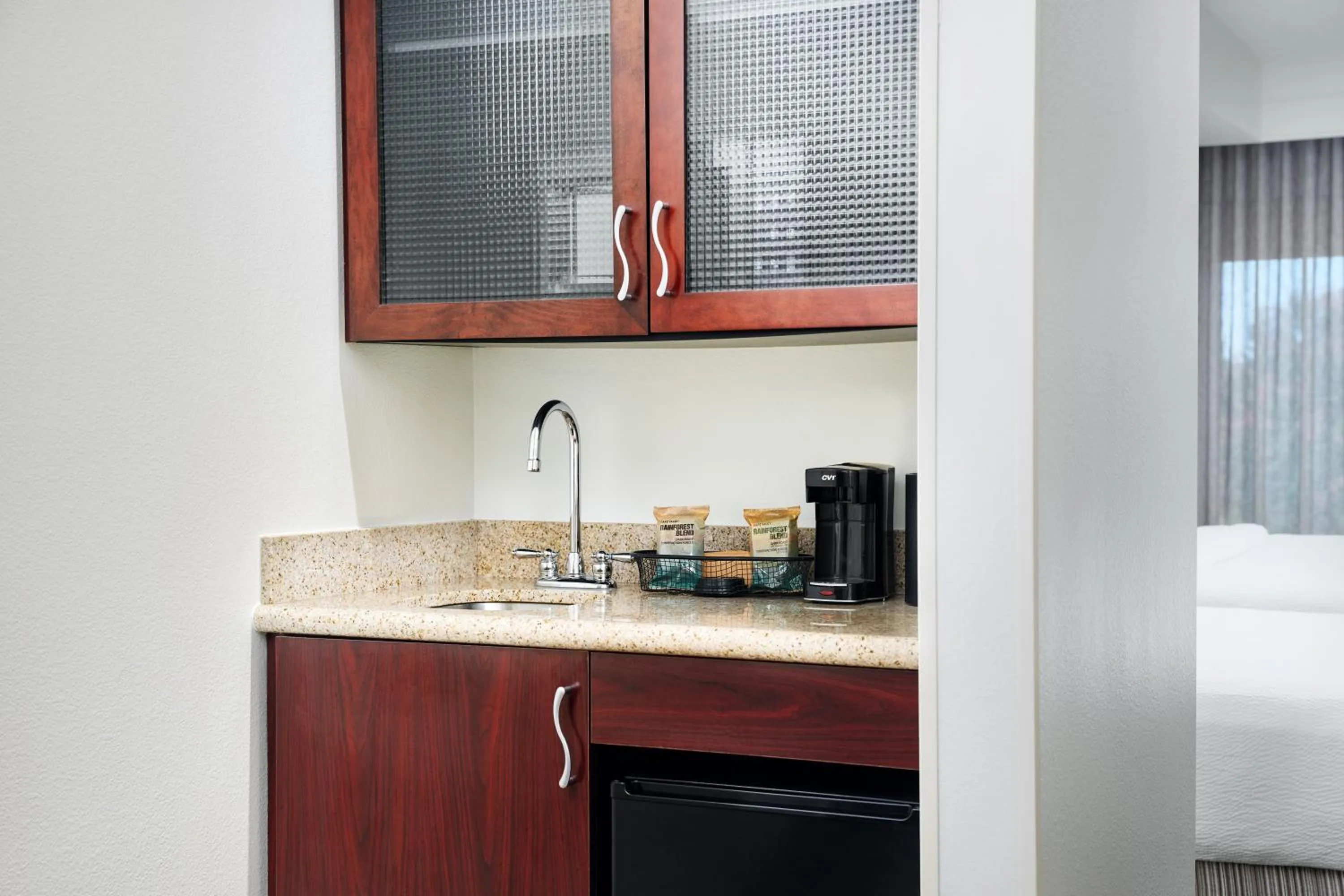 Kitchen or kitchenette in SpringHill Suites Richmond Northwest