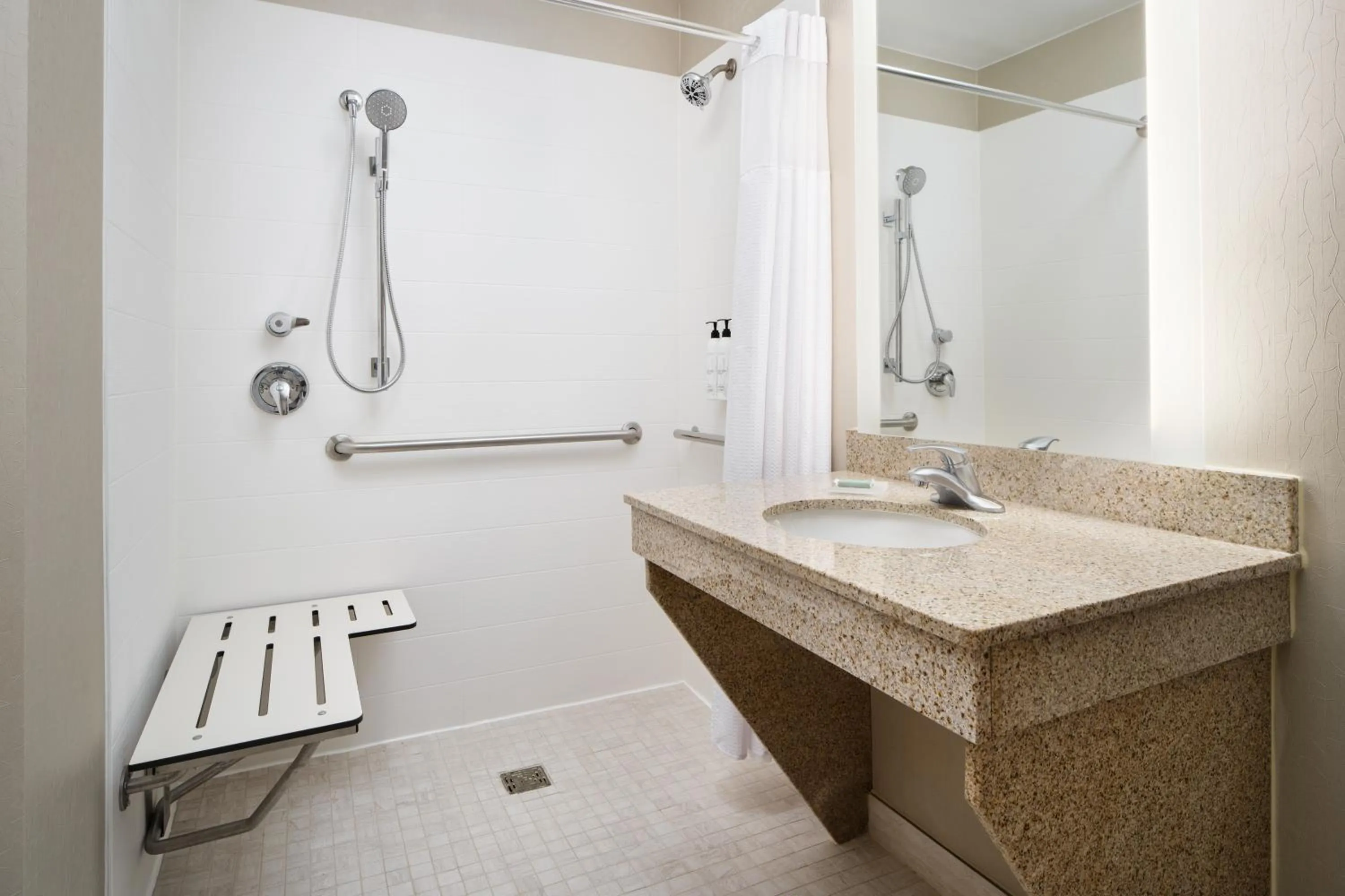 Bathroom in SpringHill Suites Richmond Northwest