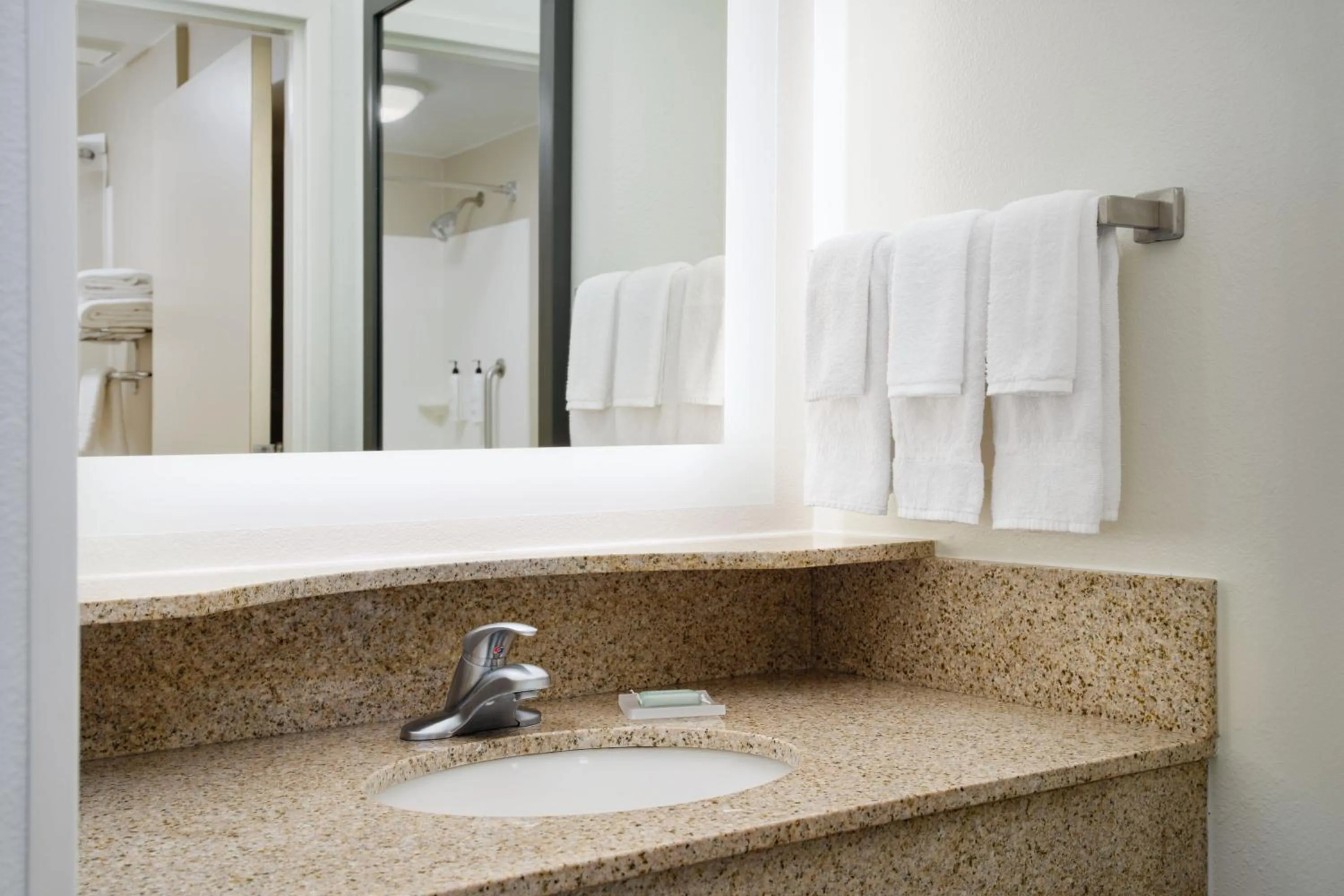 Bathroom in SpringHill Suites Richmond Northwest