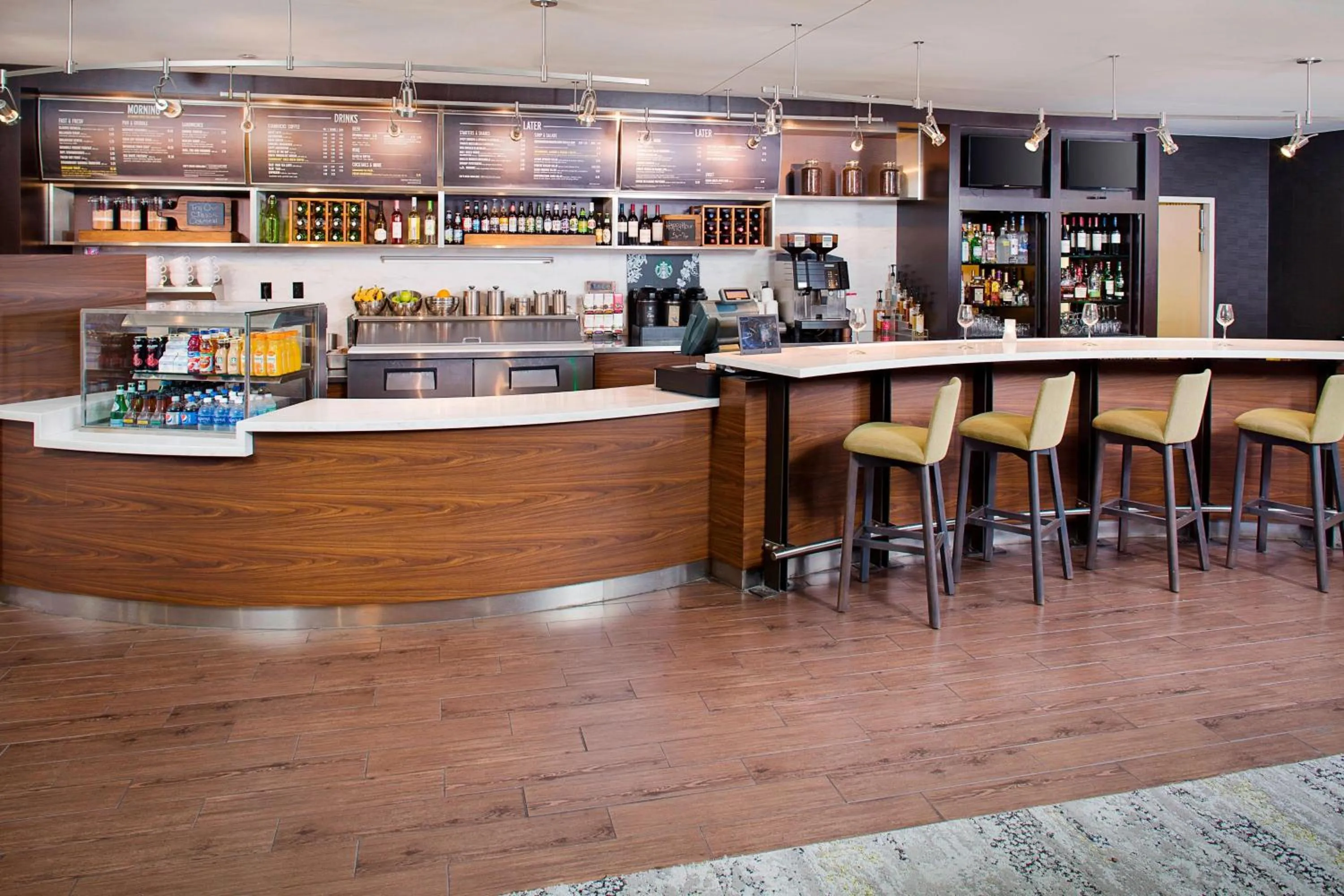 Lounge or bar in Courtyard by Marriott Roanoke Airport