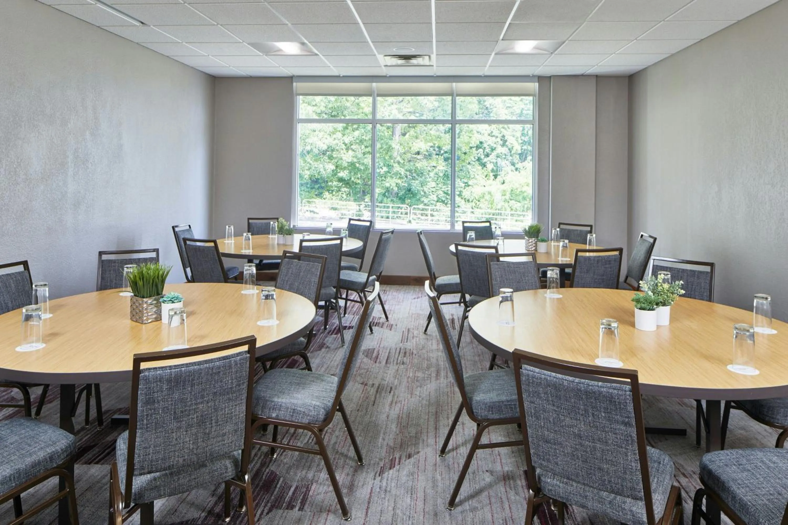 Meeting/conference room in Courtyard Rochester East / Penfield