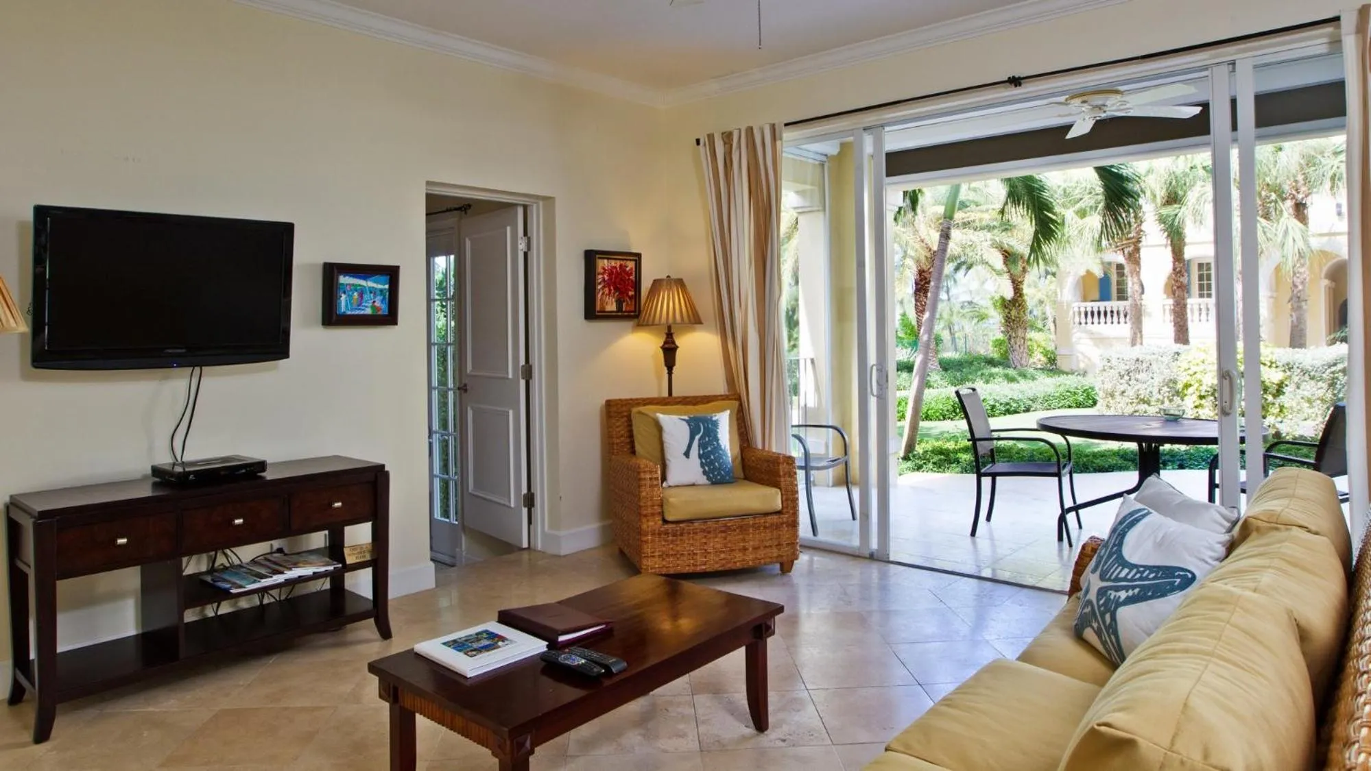 TV and multimedia in Villa Renaissance