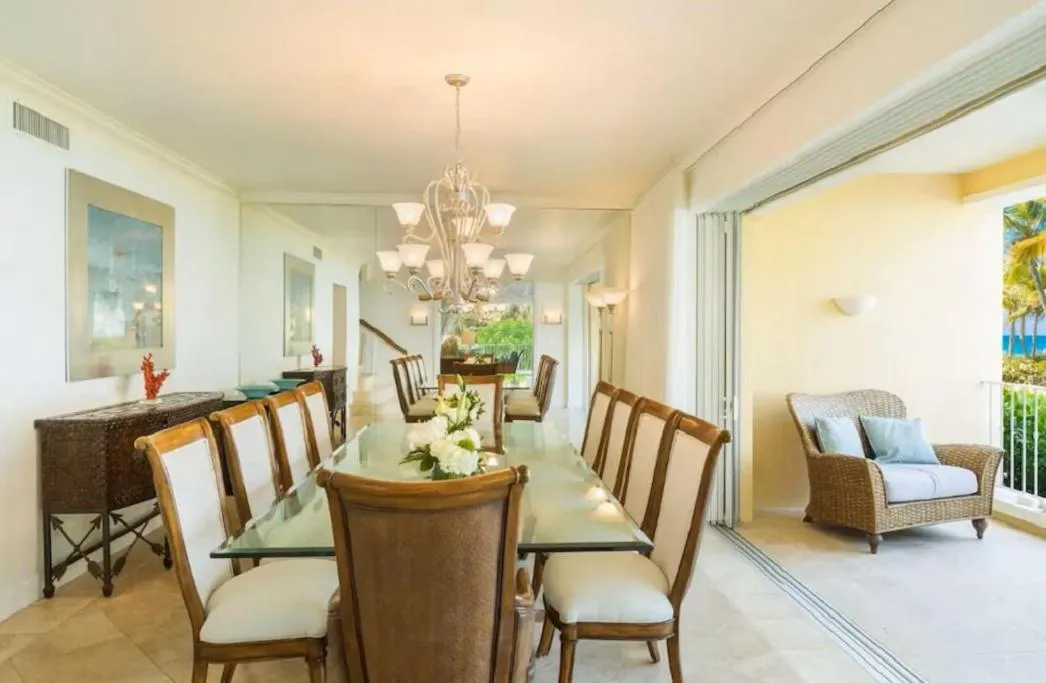 Dining area in Villa Renaissance